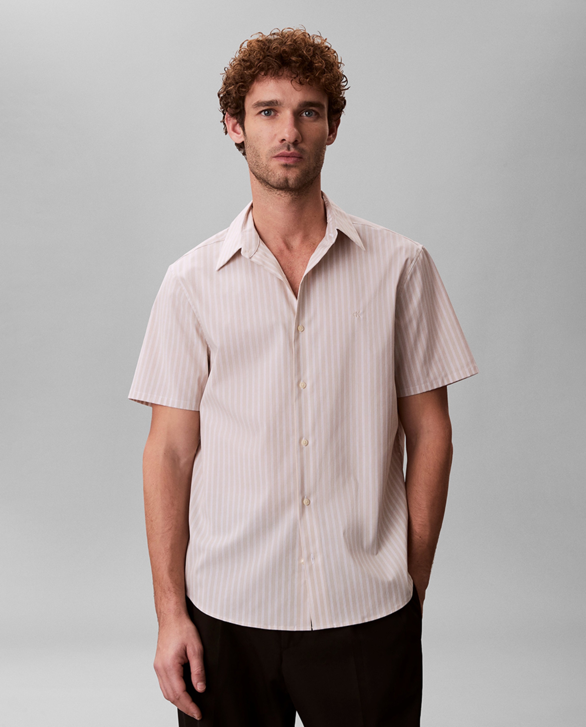 Imagem 0 de Camisa de Manga Curta às Riscas