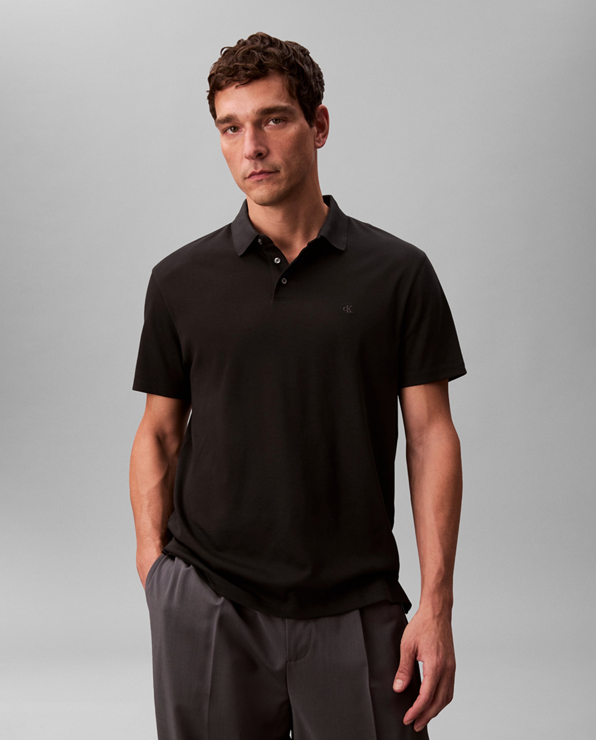 Polo de Algodão com Manga Curta Preto-1