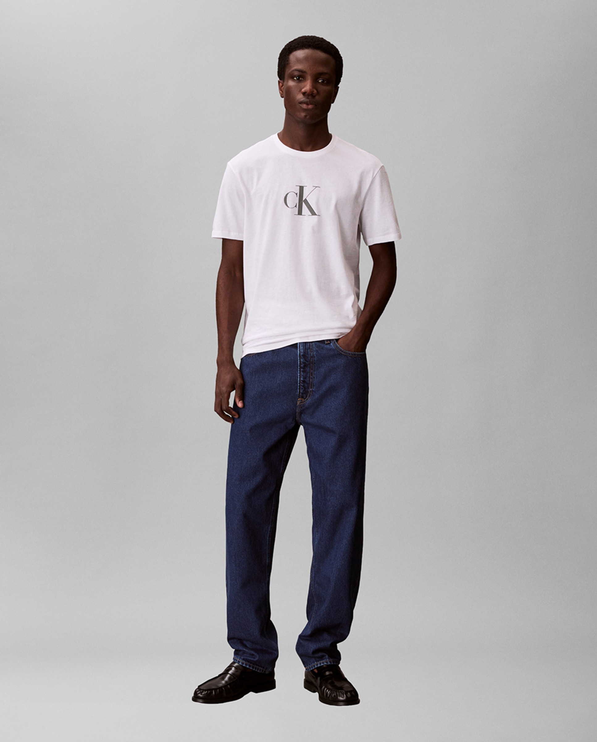 T-shirt com Logótipo às Riscas Branco-5