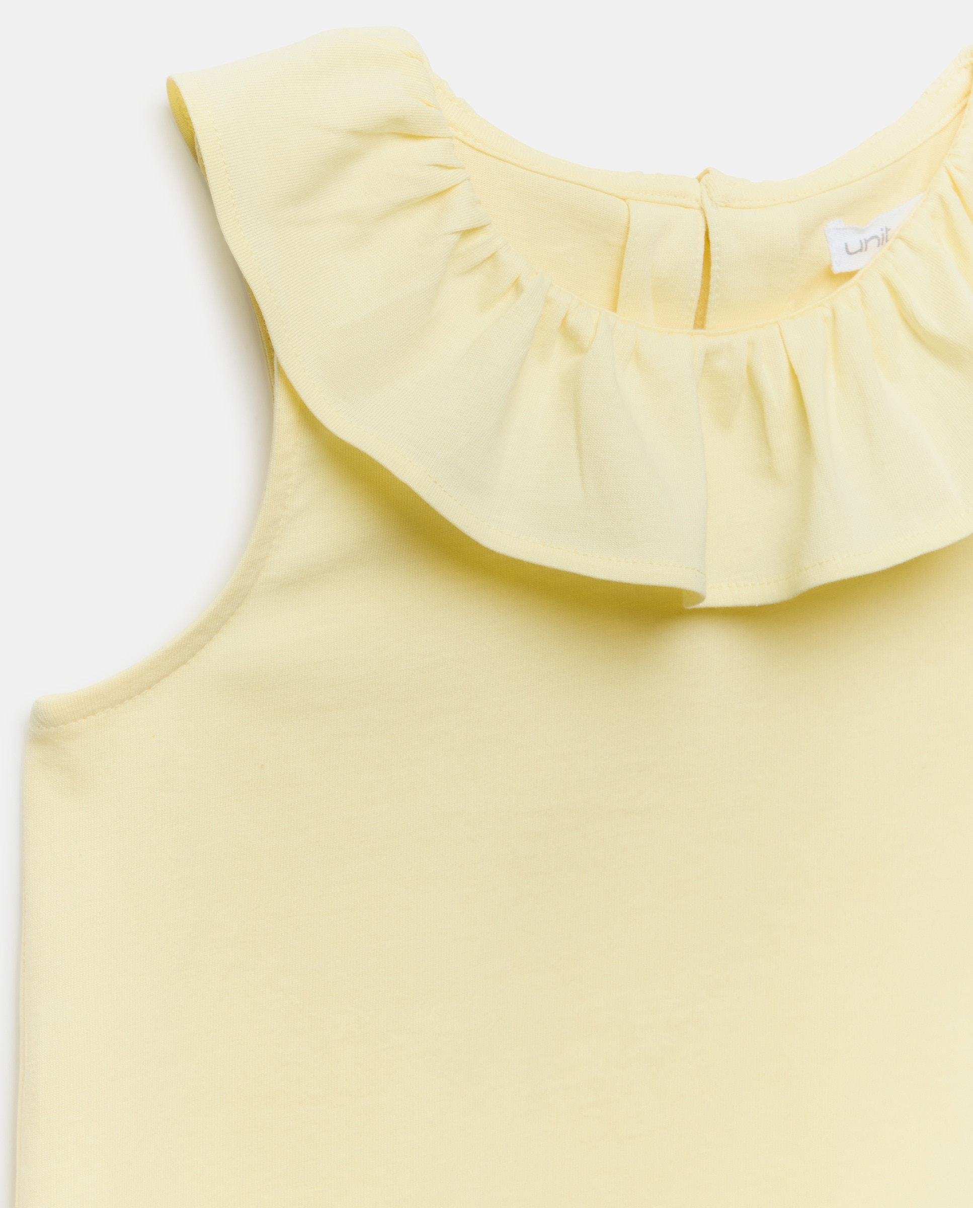 Camiseta niña con cuello de crochét Amarillo yema-3