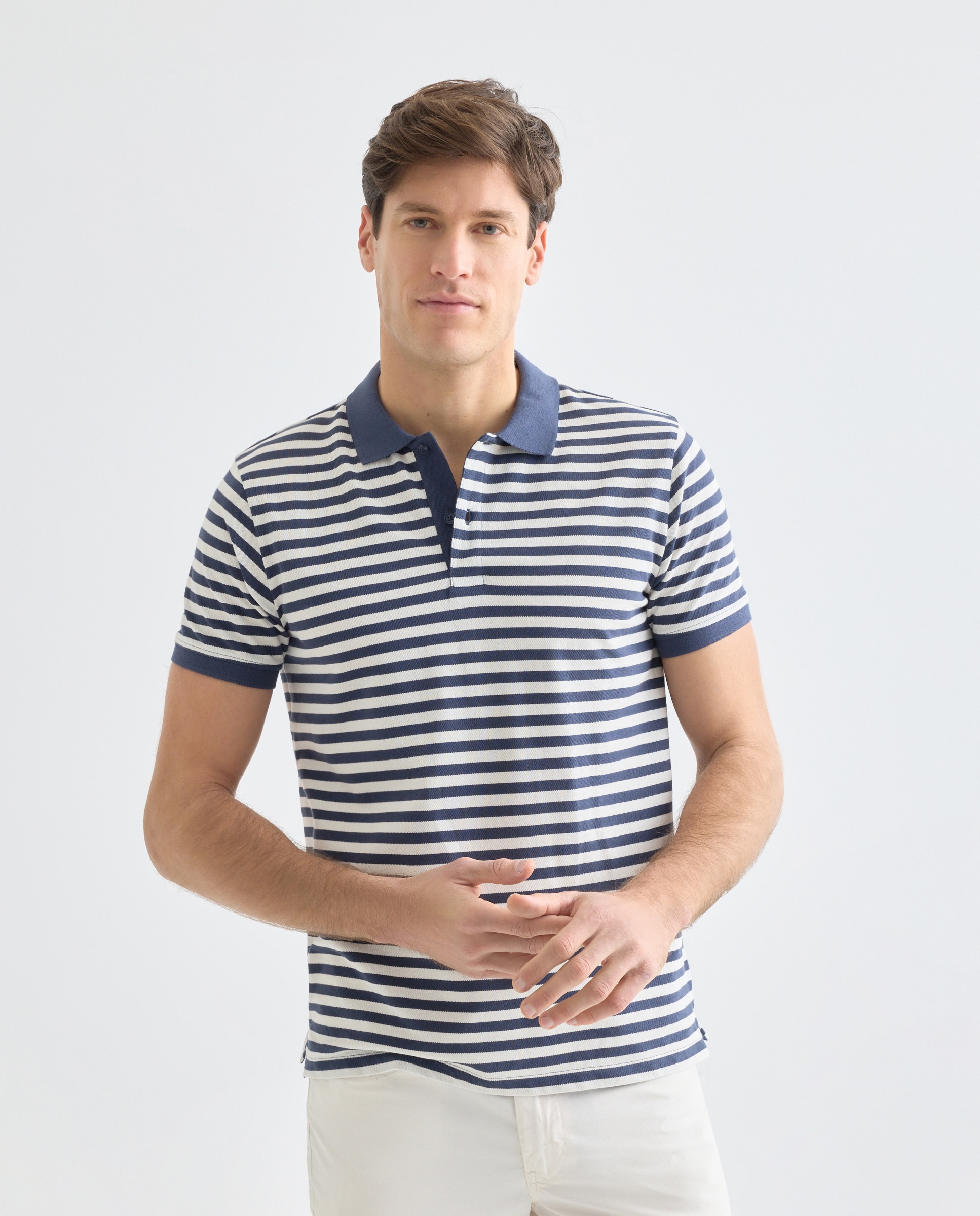 Imagen 0 de Polo de hombre manga corta raya fina