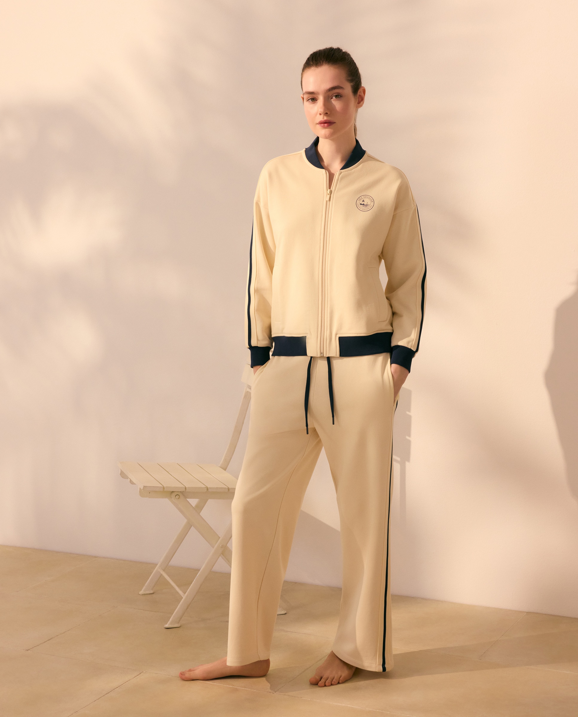 Imagem 0 de Calças com Contraste Lateral