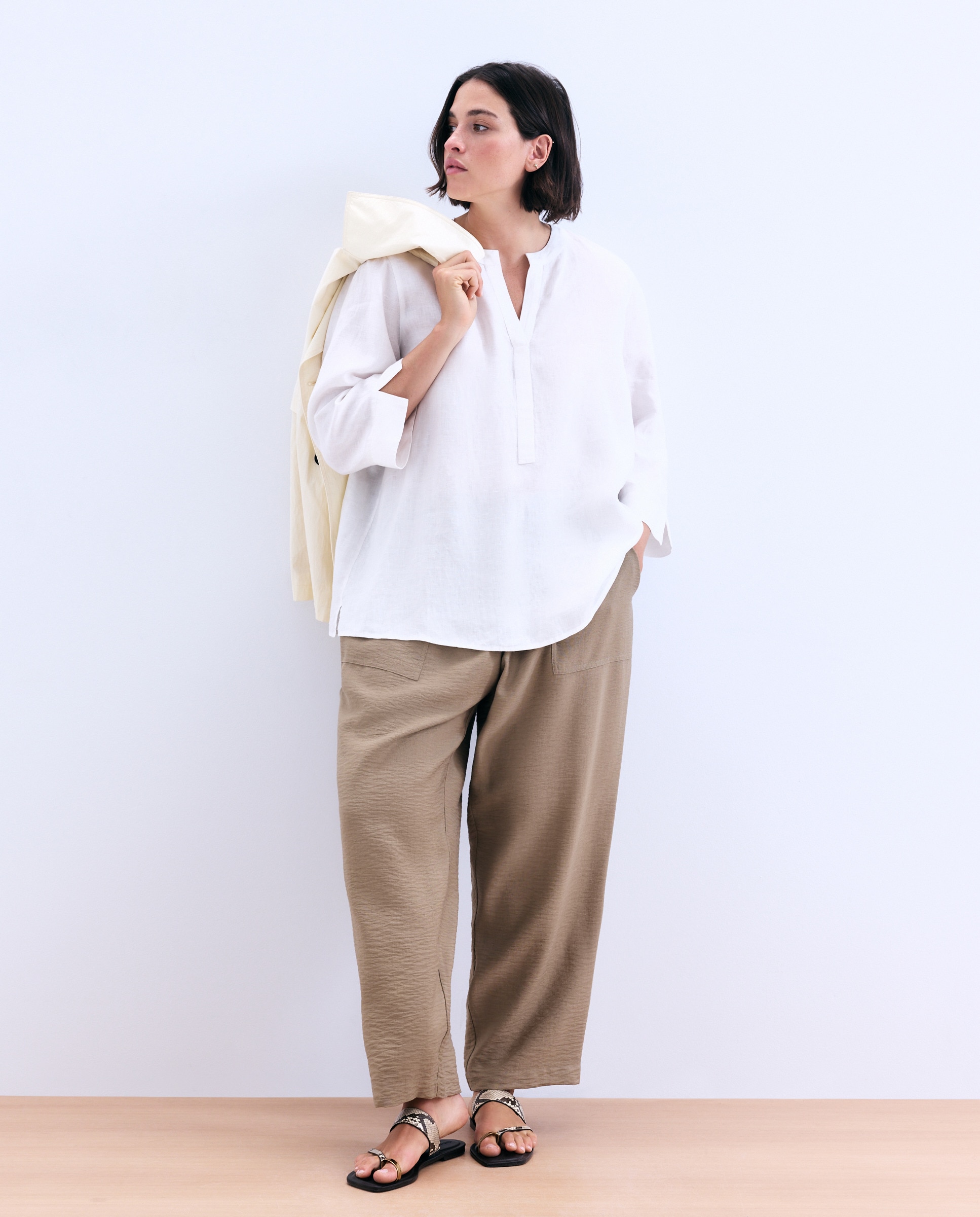 Blusa Lisa com Manga 3/4 Branco-2