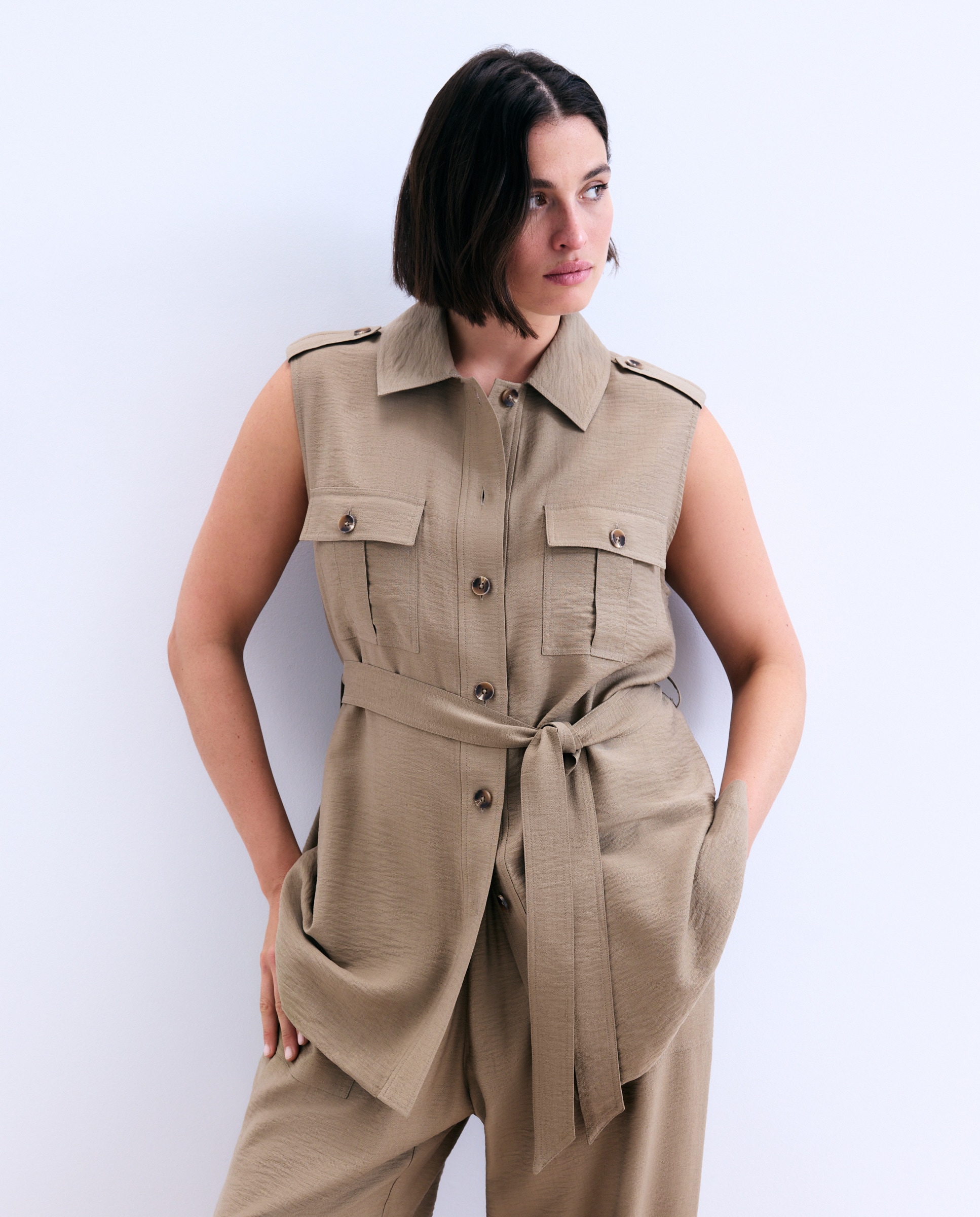 Imagem 0 de Sobrecamisa sem Mangas e com Cinto