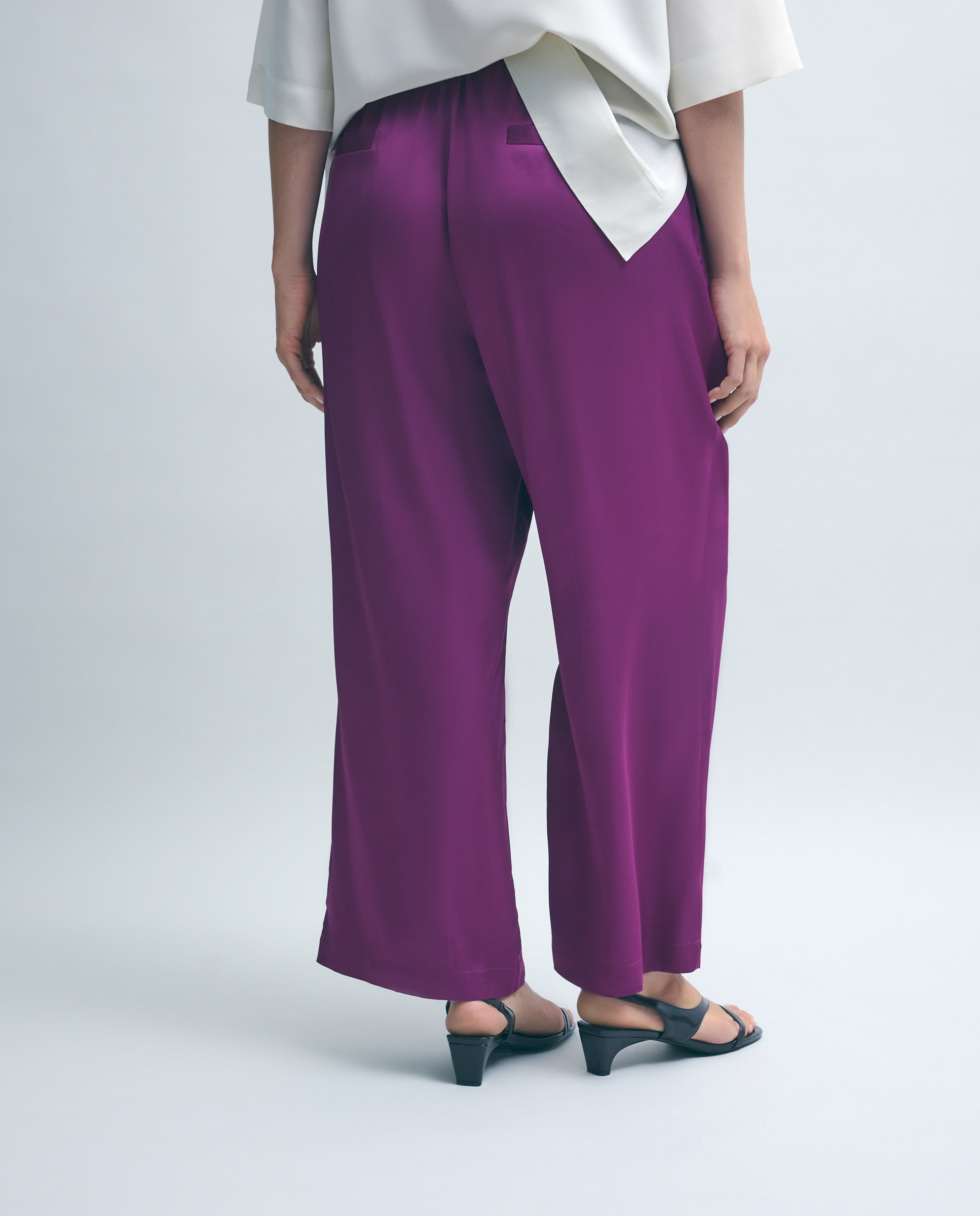 Calças Largas Fluidas Acetinadas 240 Fúcsia-3