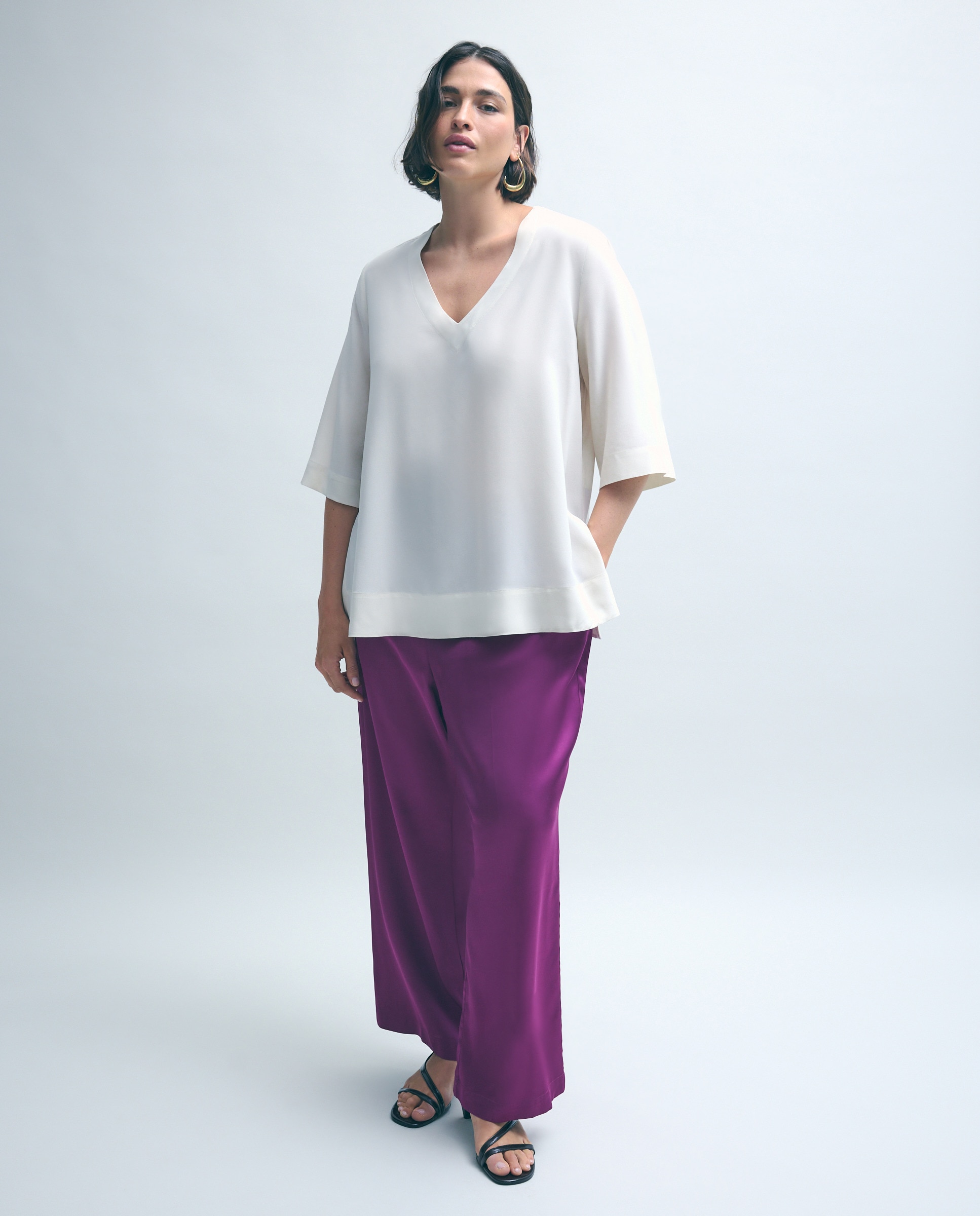 Imagem 0 de Calças Largas Fluidas Acetinadas