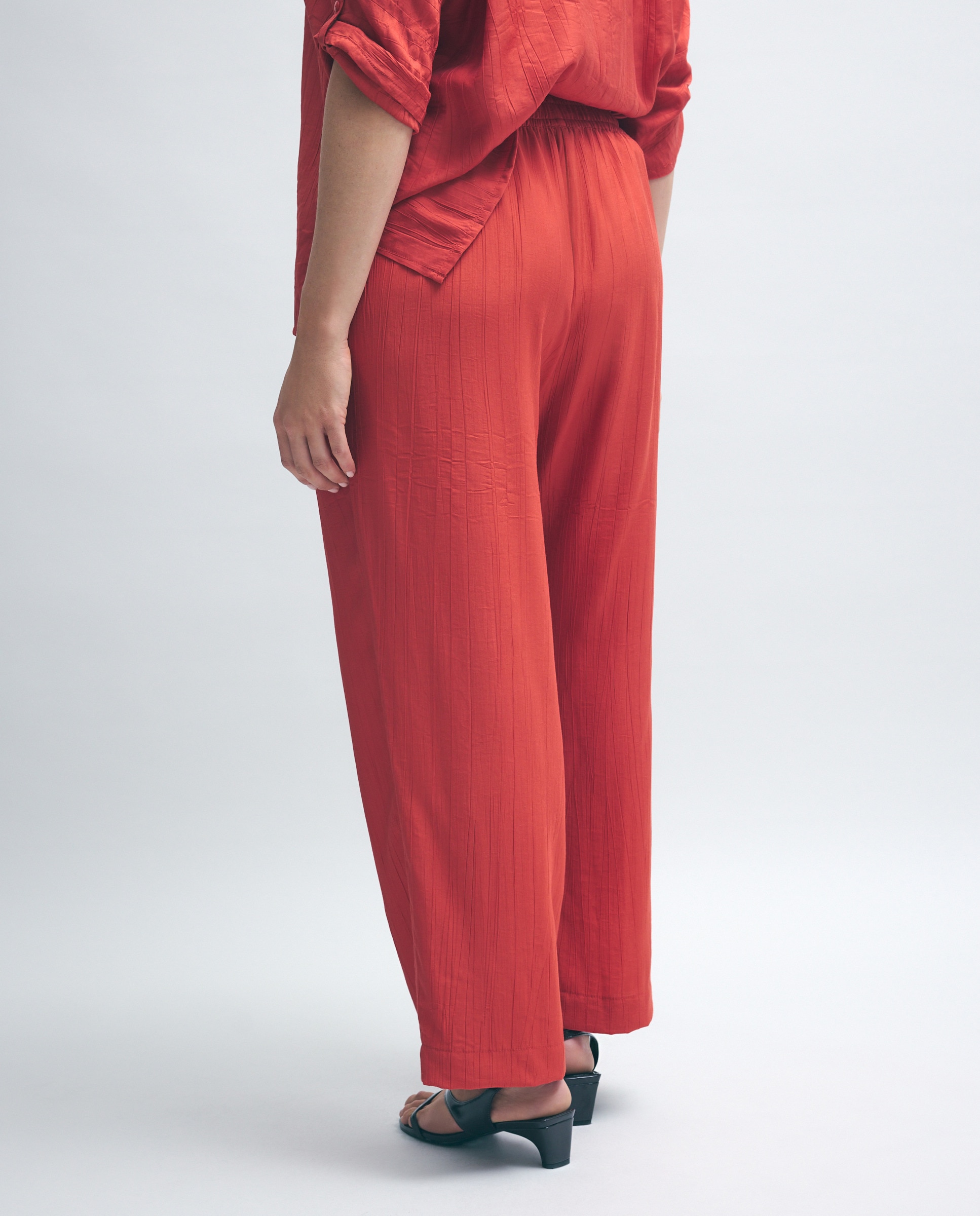 Calças Fluidas com Efeito Enrugado Castanho-3