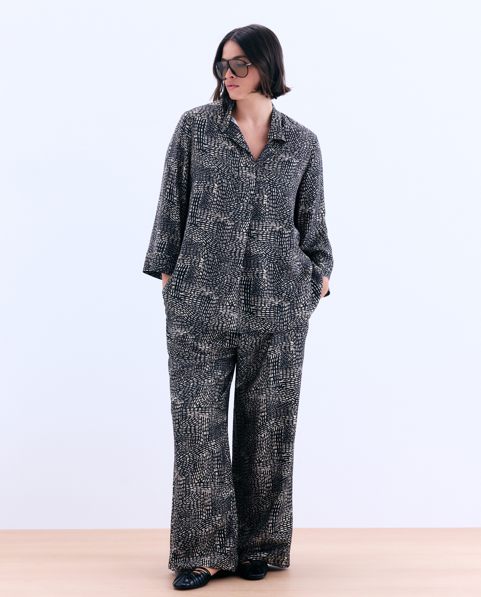 Blusa de Caminho Pequeno Preto-2
