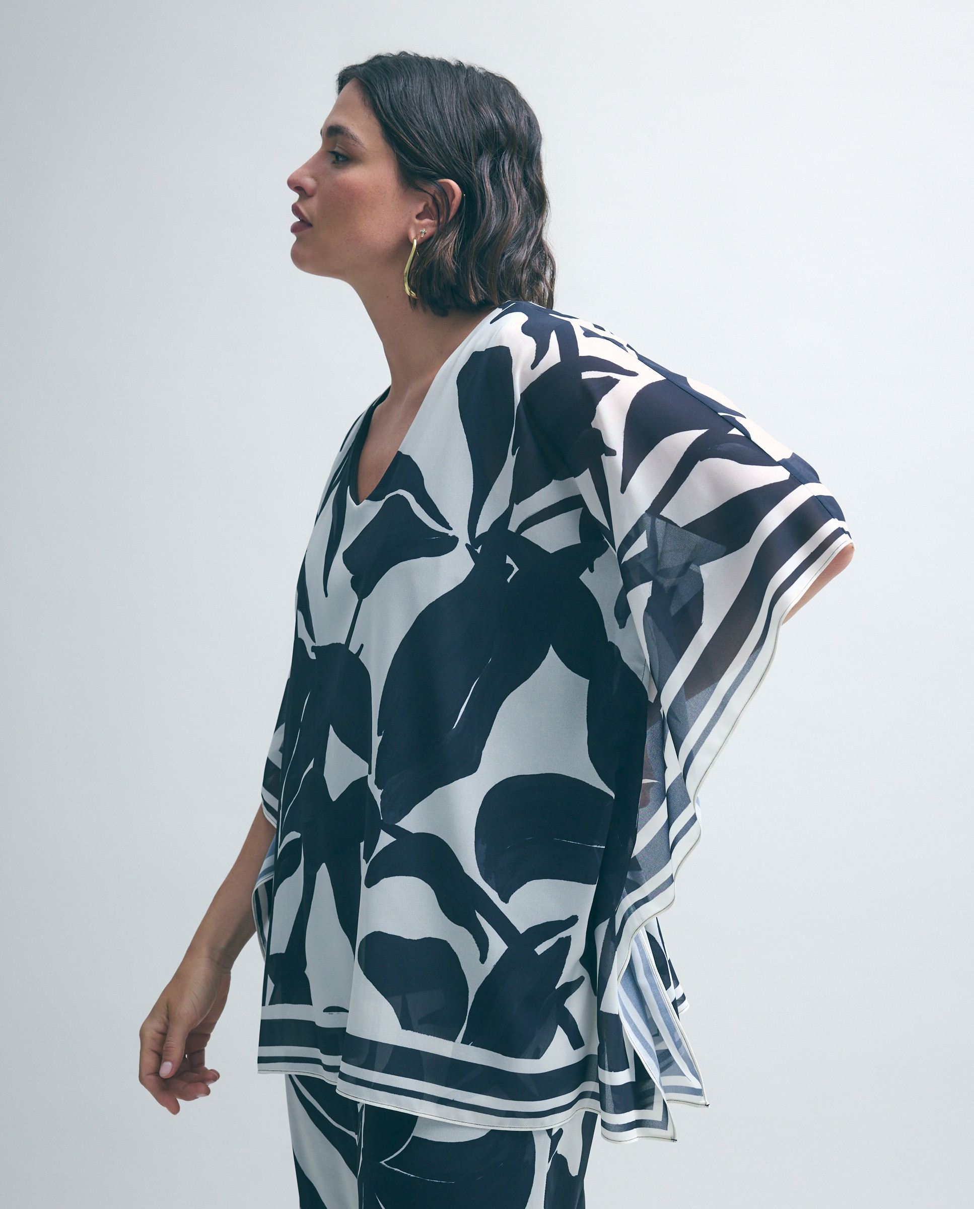 Imagem 0 de Blusa de Lenço com Estampado FLoral