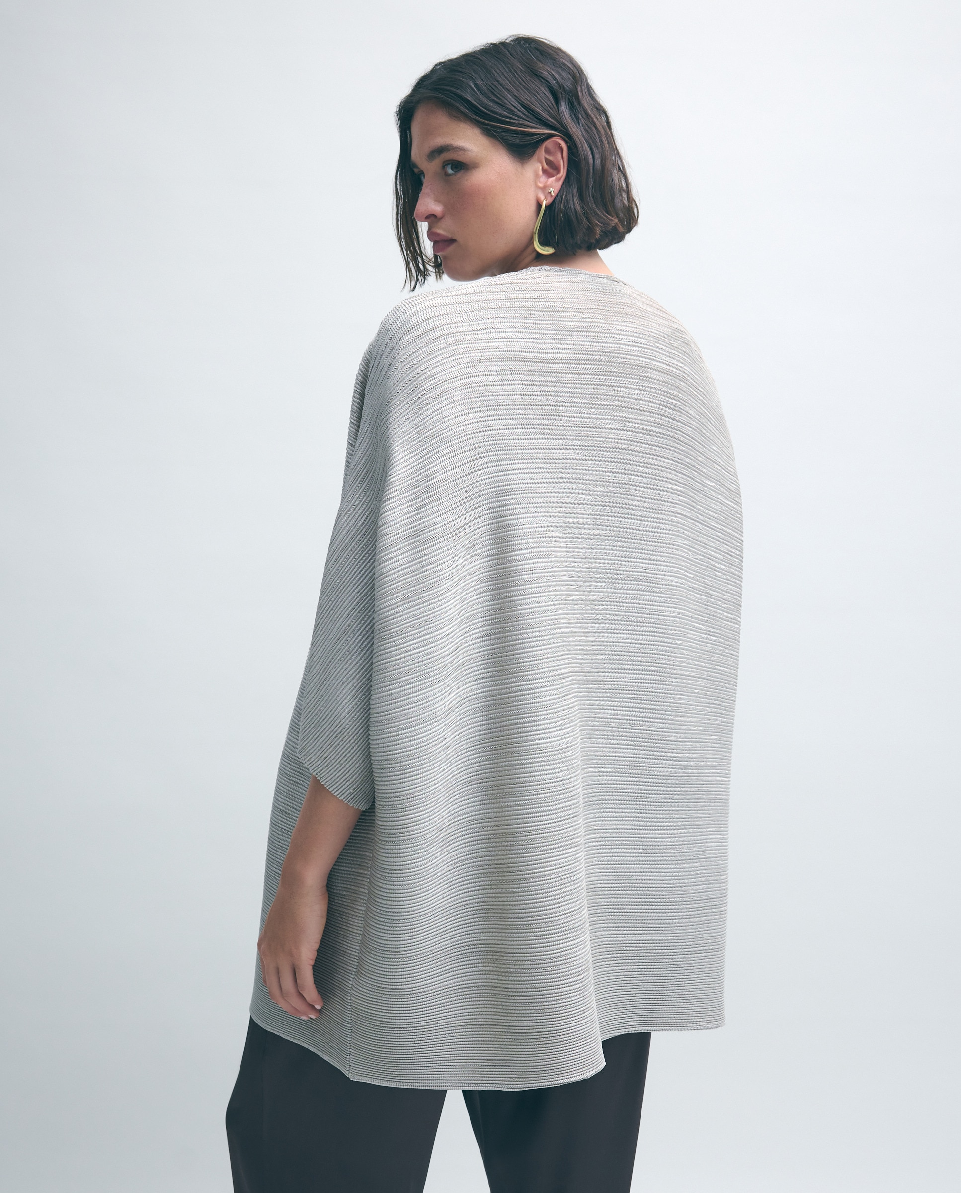 Kimono com Plissado Horizontal 130 Marfim-3