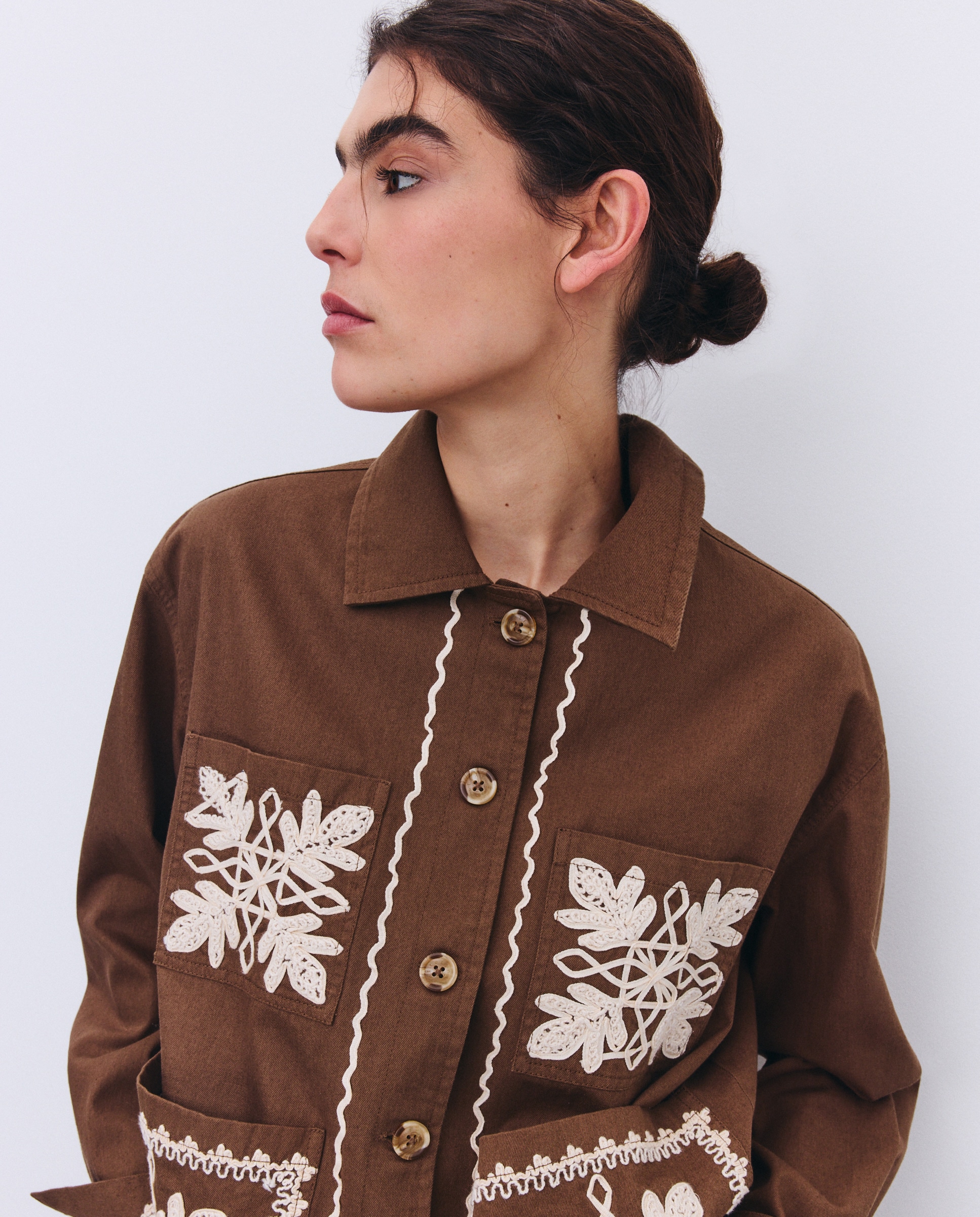Casaco bordado Castanho-1
