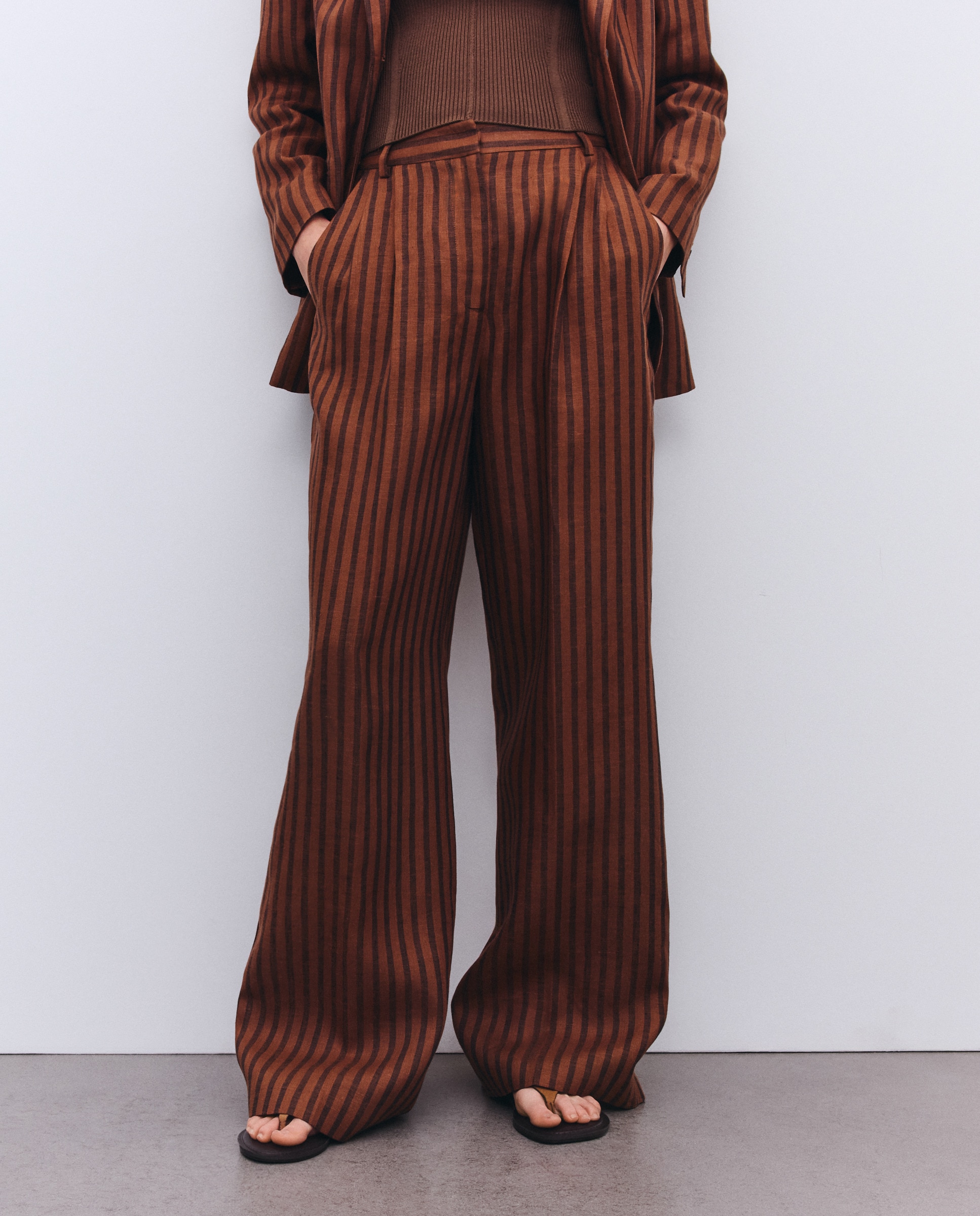 Calças de Linho às Riscas 740 Tabaco-2