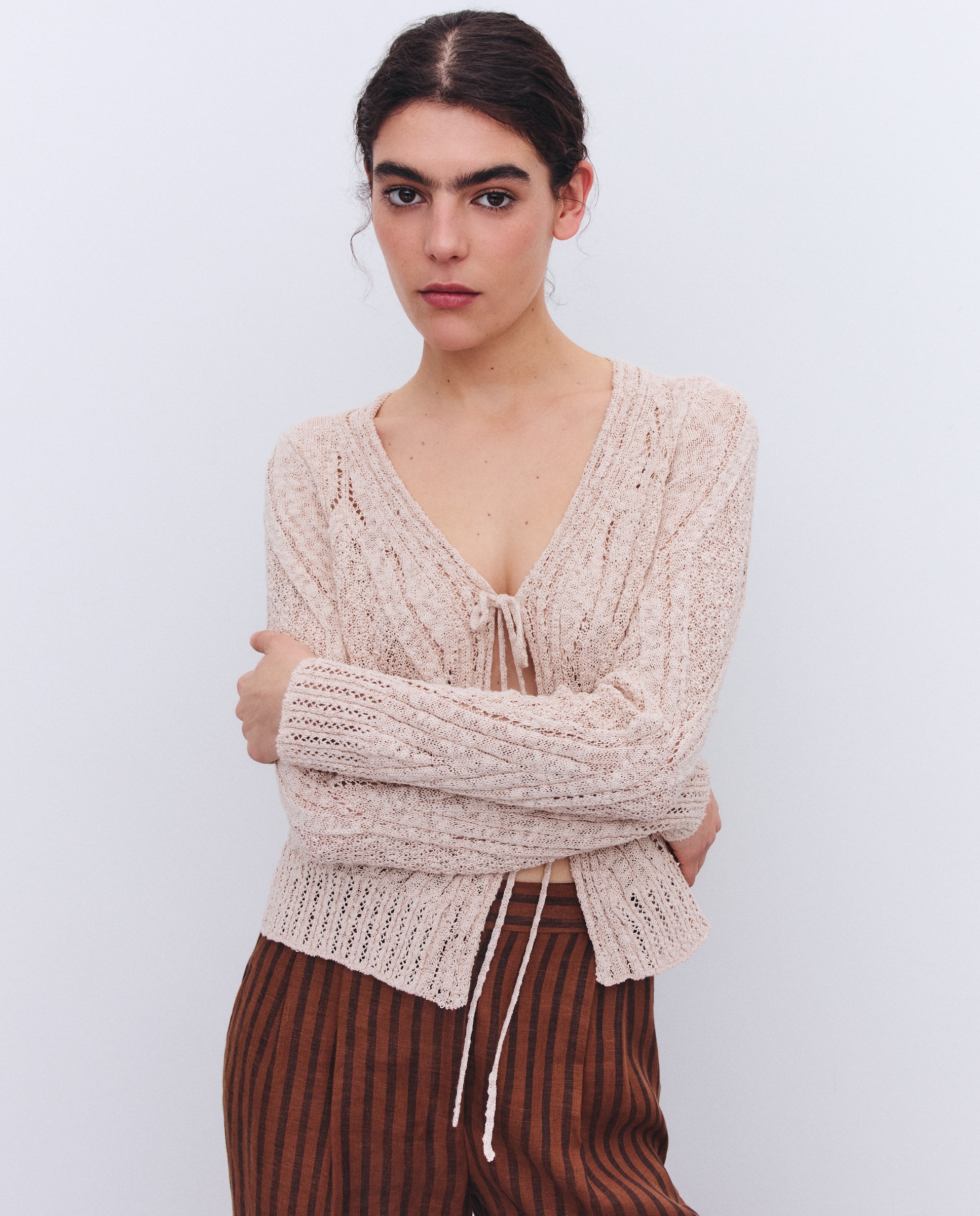 Imagen 0 de Chaqueta de mujer corta calada