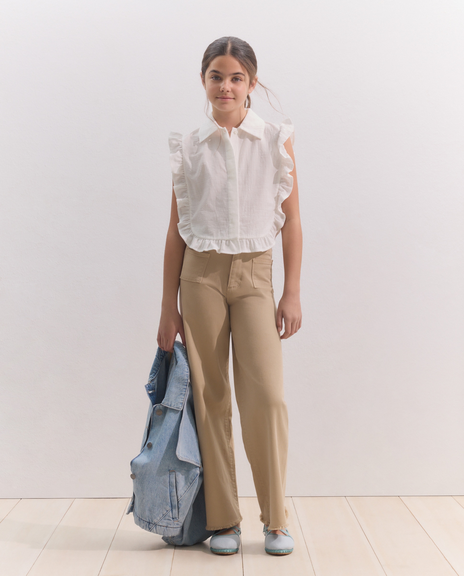 Blusa sem Mangas e com Estrutura Rústica Branco-1