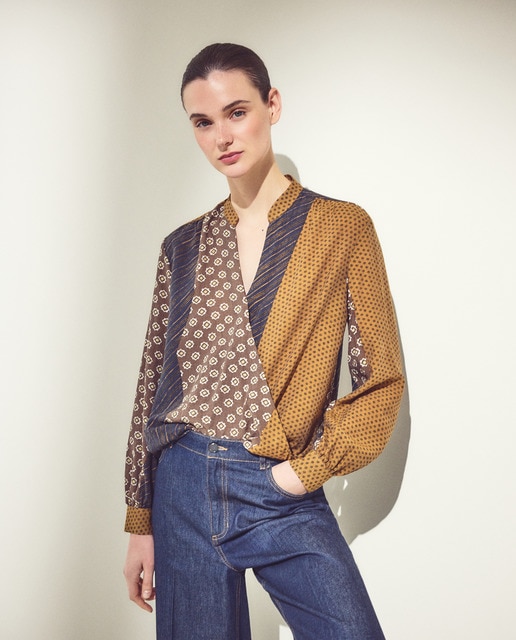 Imagem 0 de Blusa de Manga Comprida Cruzada com Estampado de Gravata