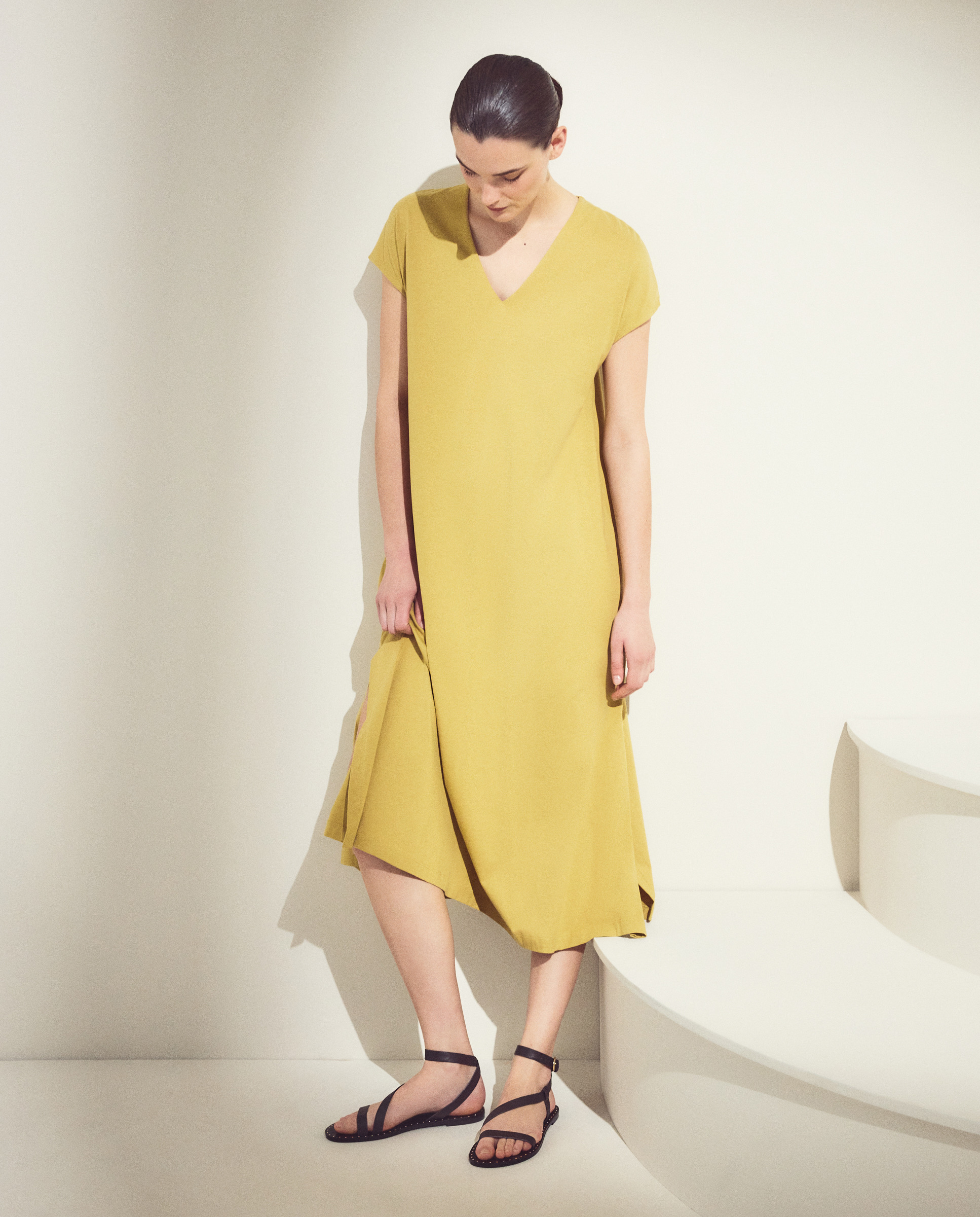 Imagem 0 de Vestido Liso com Manga Curta