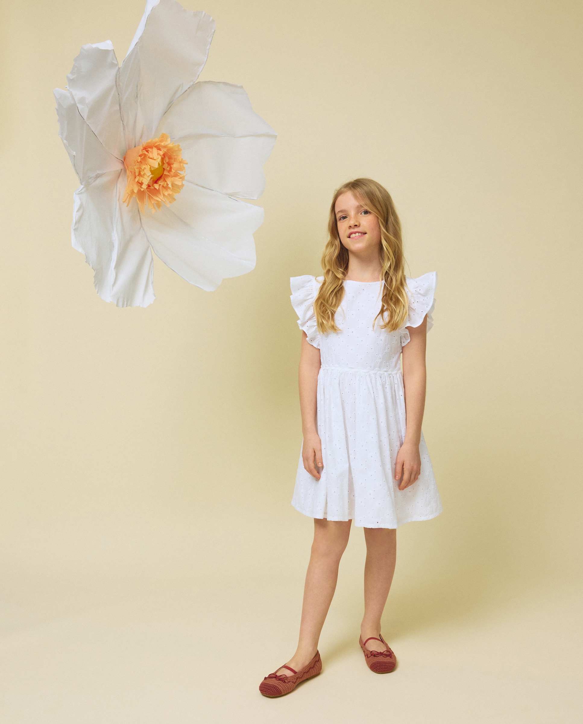 Imagem 0 de Vestido com Folho Franzido e Costas Abertas