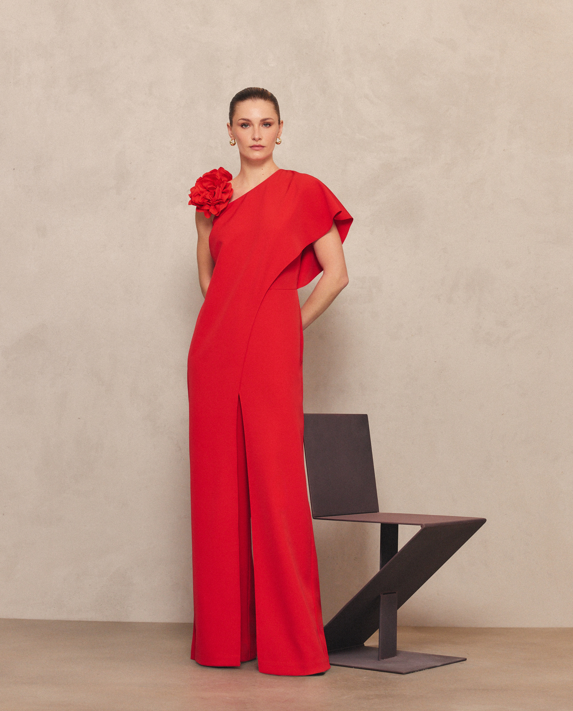 Imagem 0 de Macacão Assimétrico com Capelina Floral