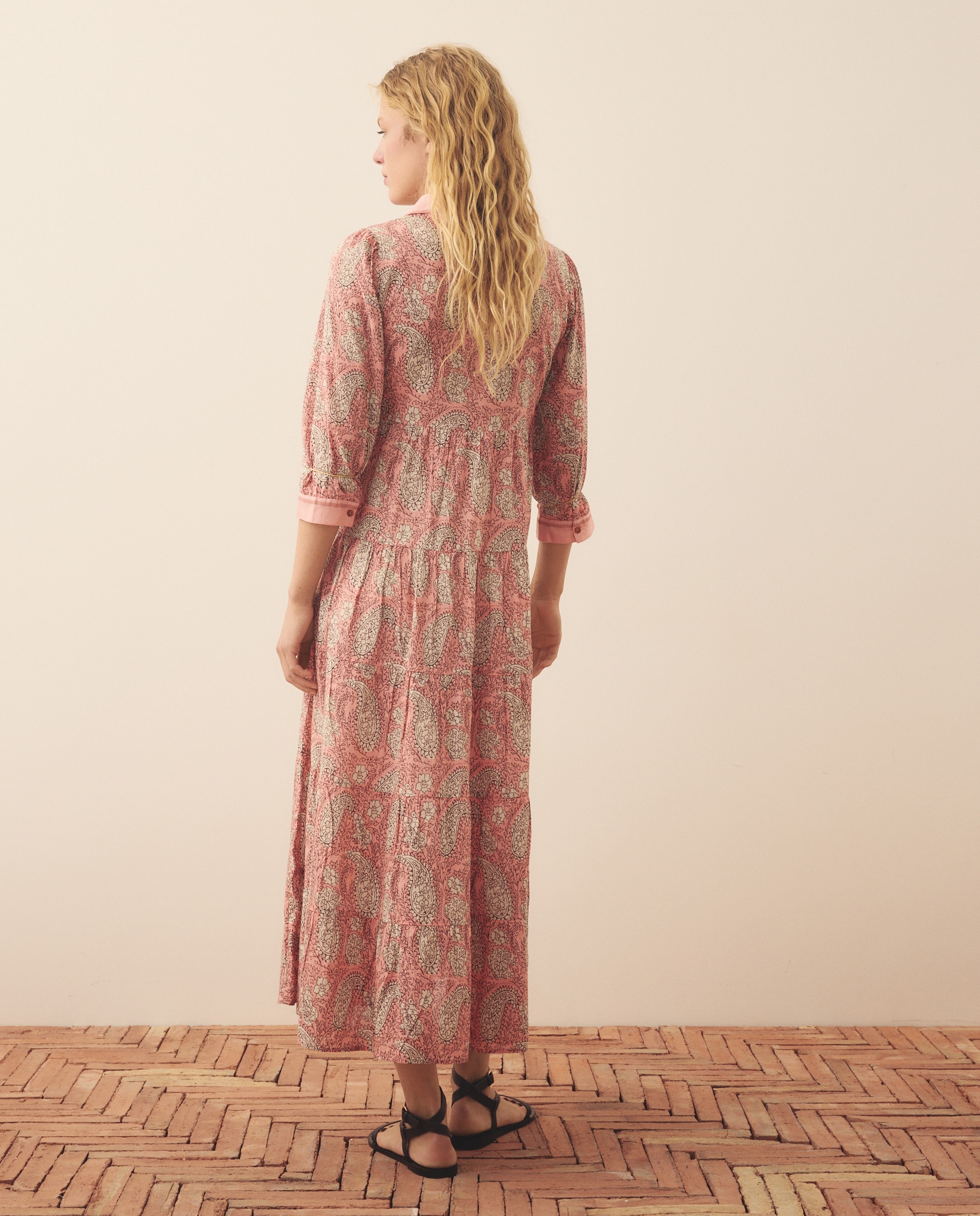 Vestido camiseiro com estampado Rosa-2