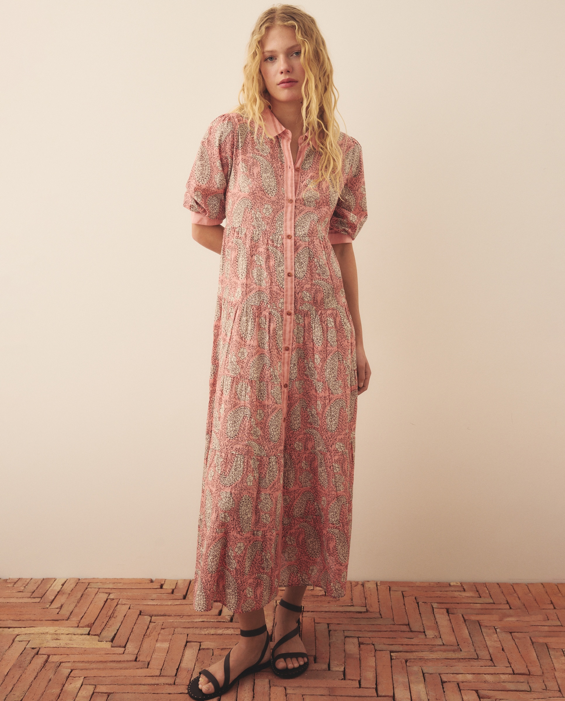 Vestido camiseiro com estampado Rosa-1