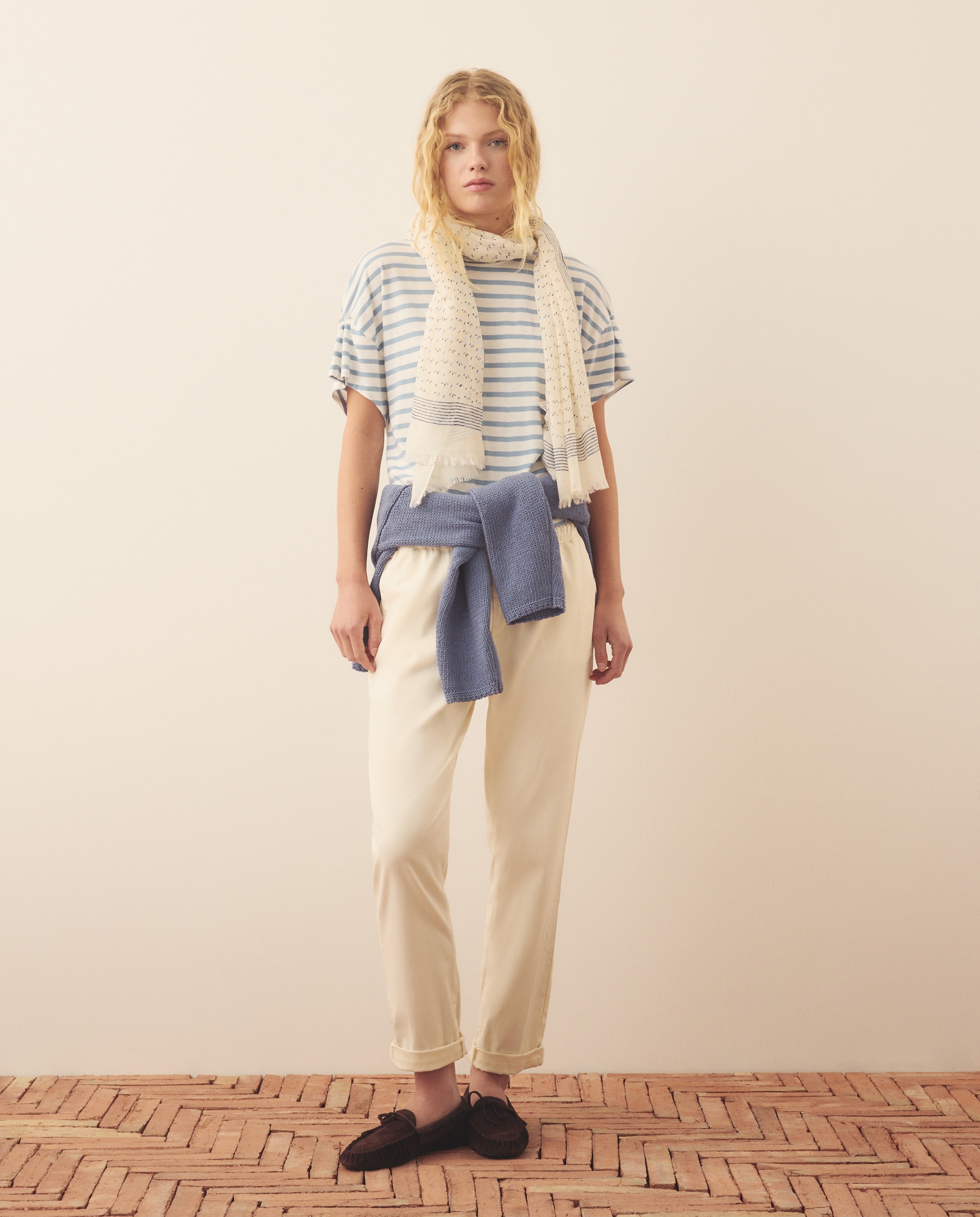 Écharpe com Estampado Floral e às Riscas Branco-4