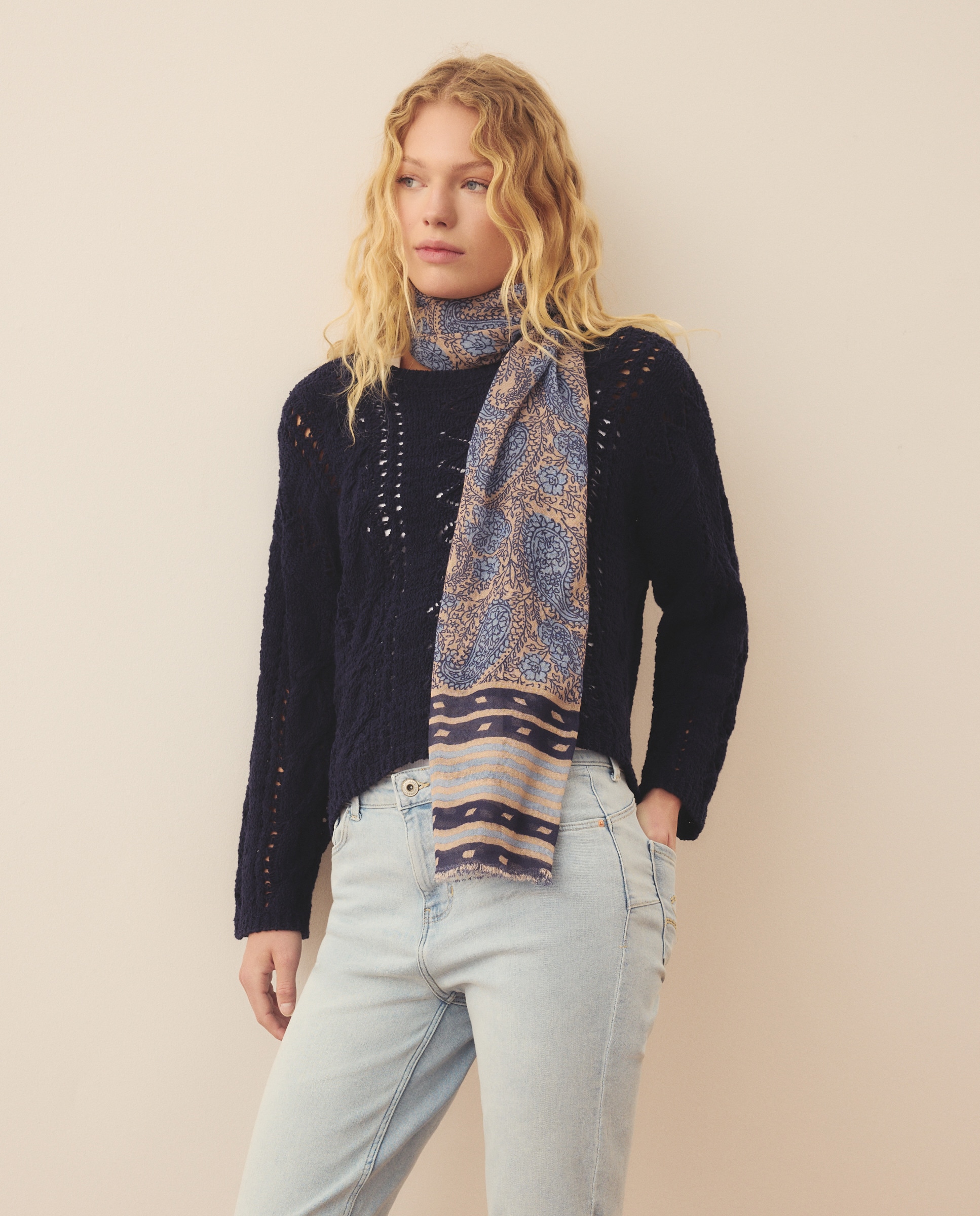 Écharpe com Estampado Floral Azul-4