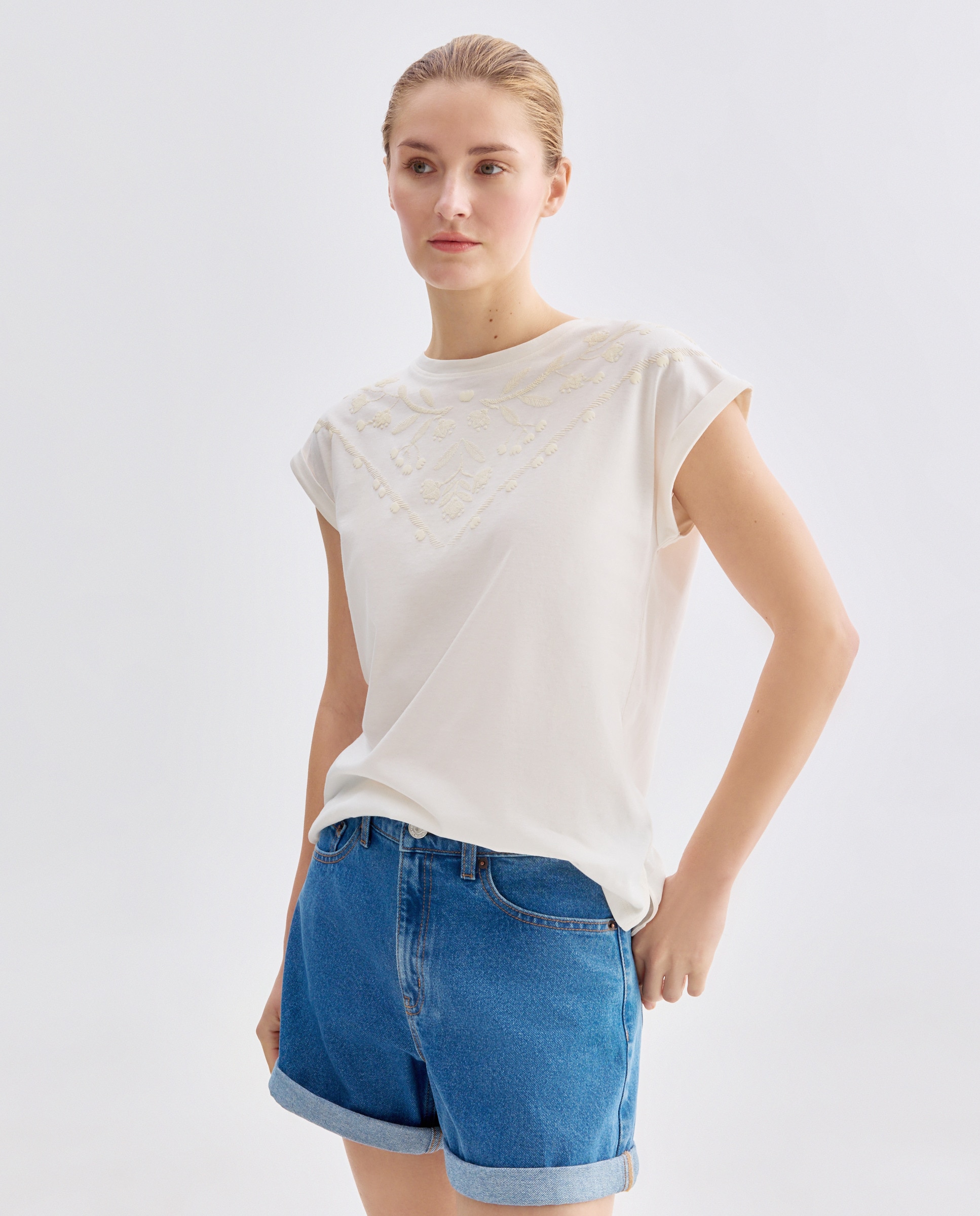 Imagen 0 de Camiseta de mujer cuello caja puff print