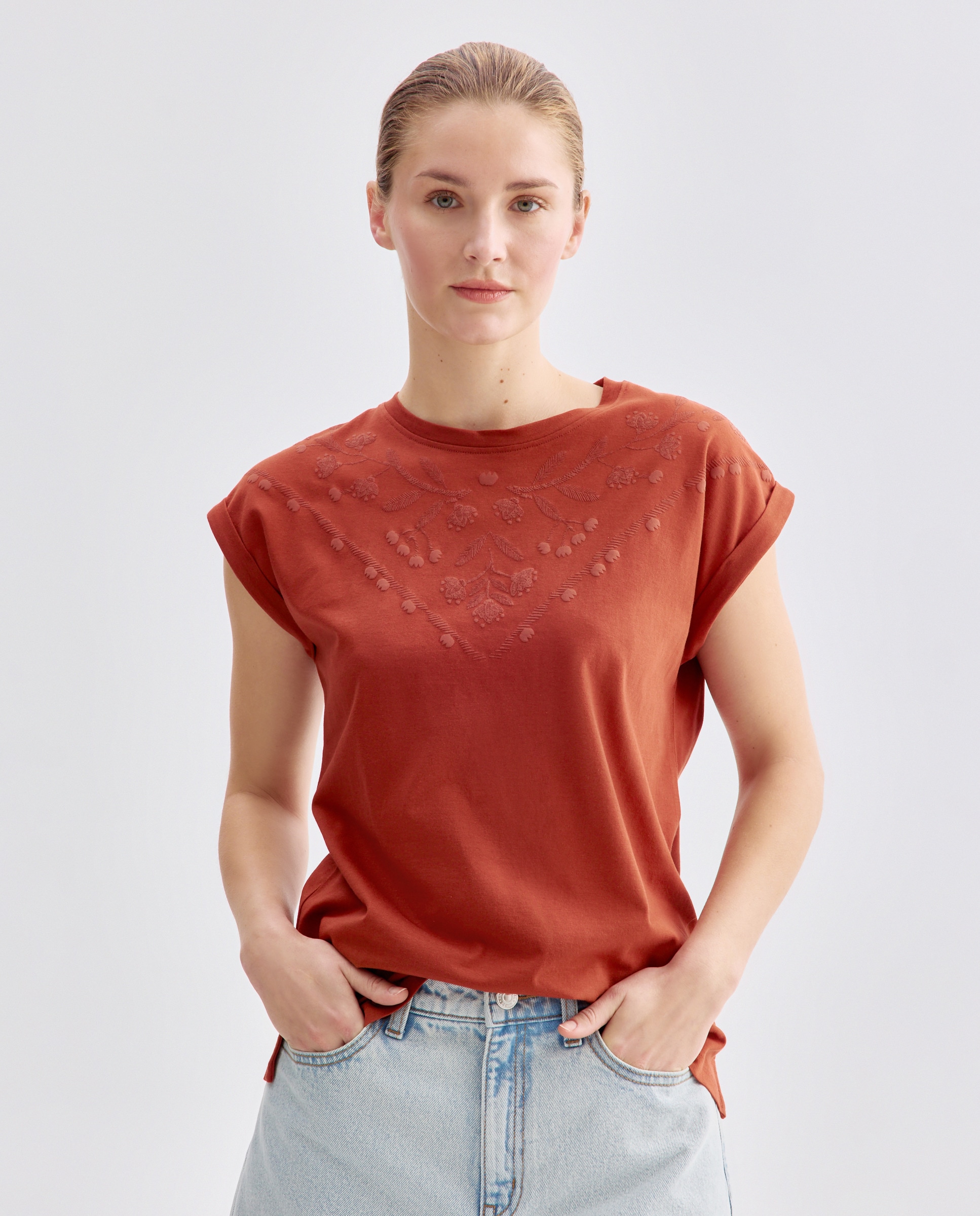 Imagen 0 de Camiseta de mujer cuello caja puff print