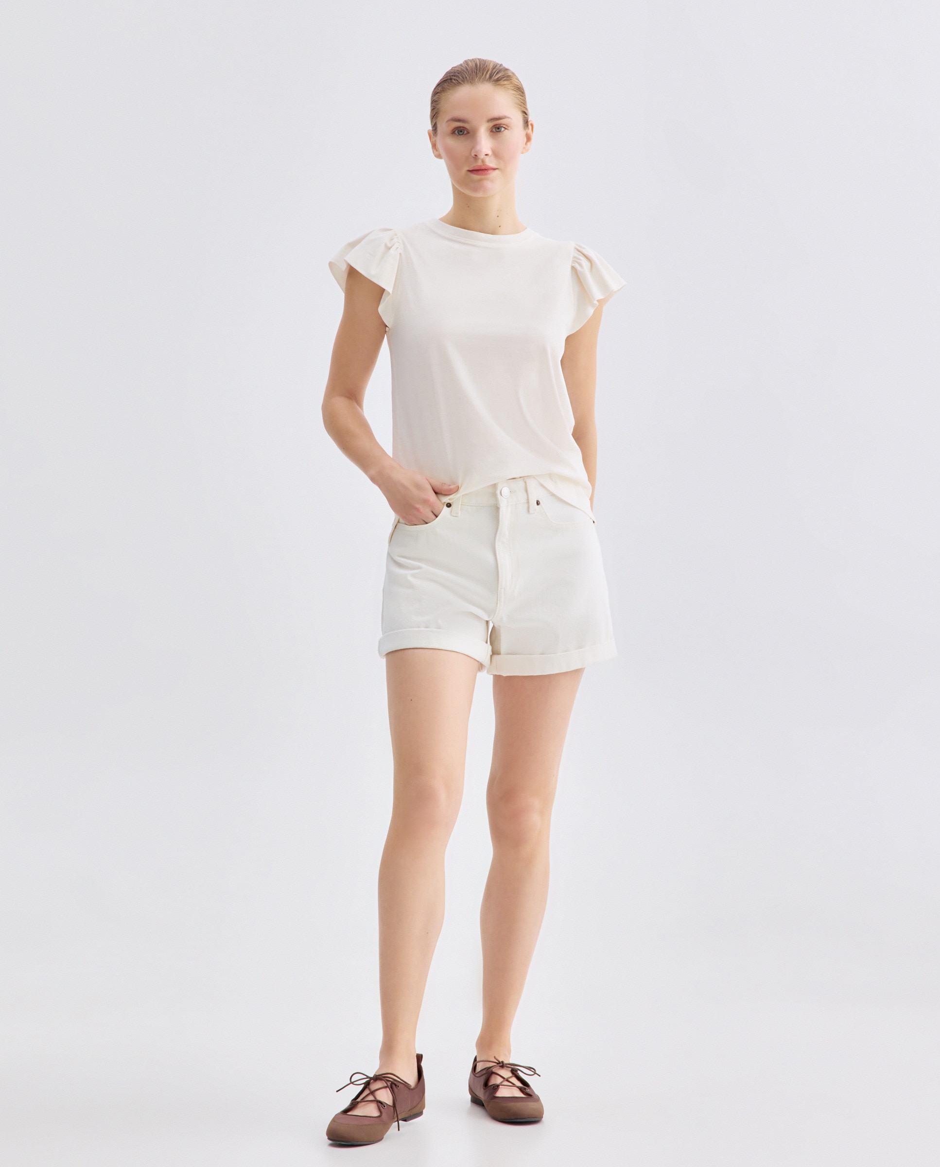 Camiseta de mujer cuello caja manga volantes Blanco roto-2