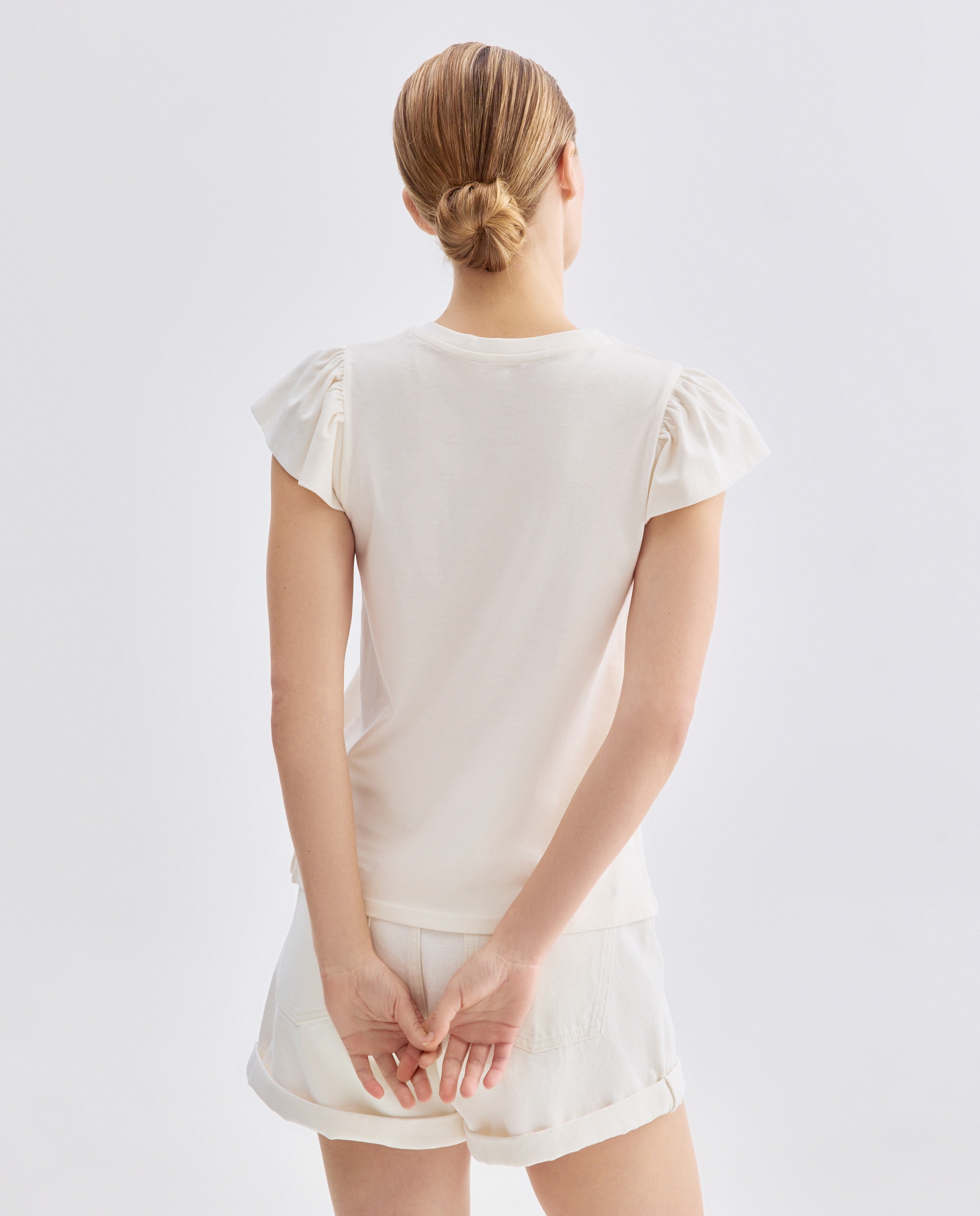 Camiseta de mujer cuello caja manga volantes Blanco roto-3