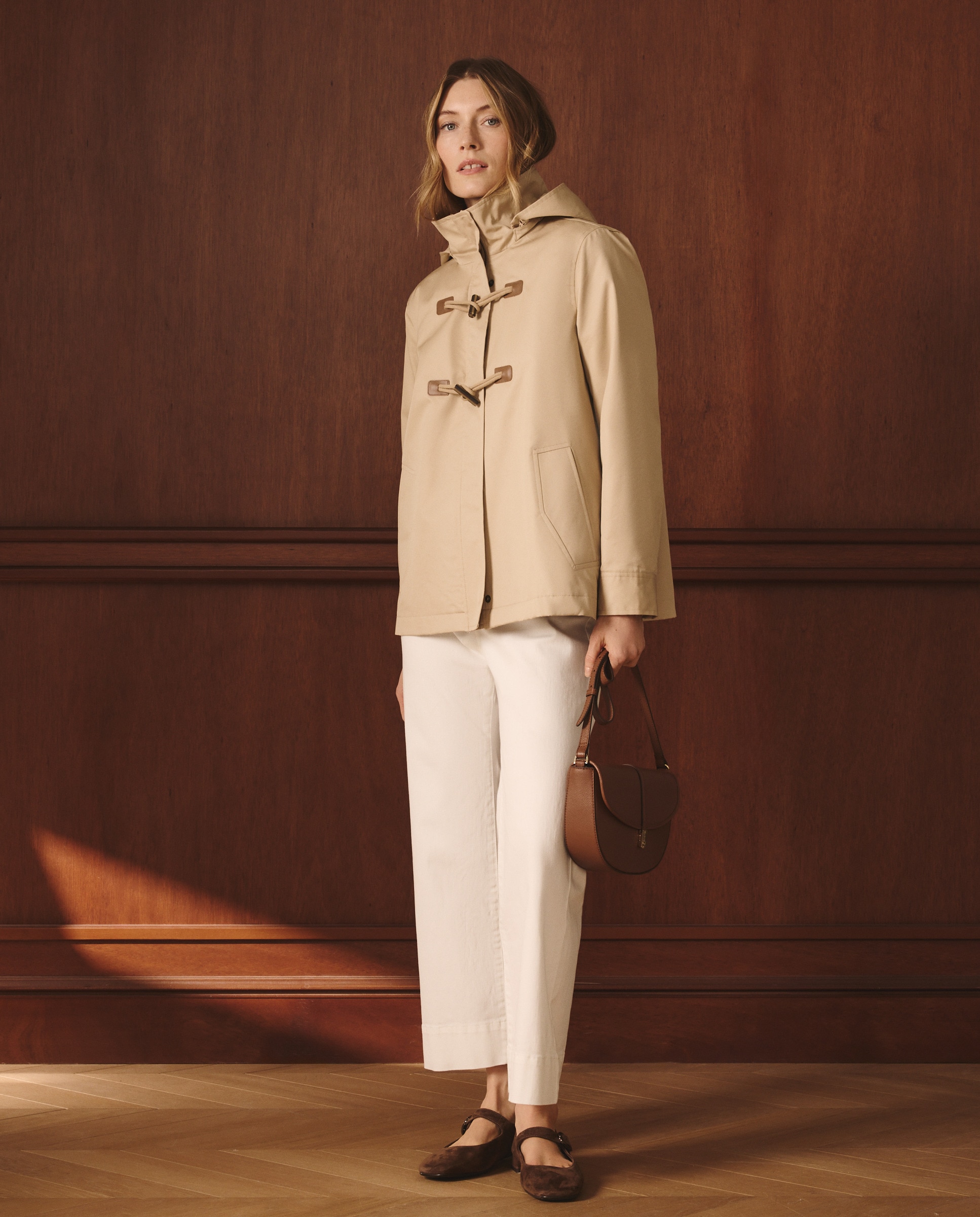 Gabardine Curta com Alamares Bege-3