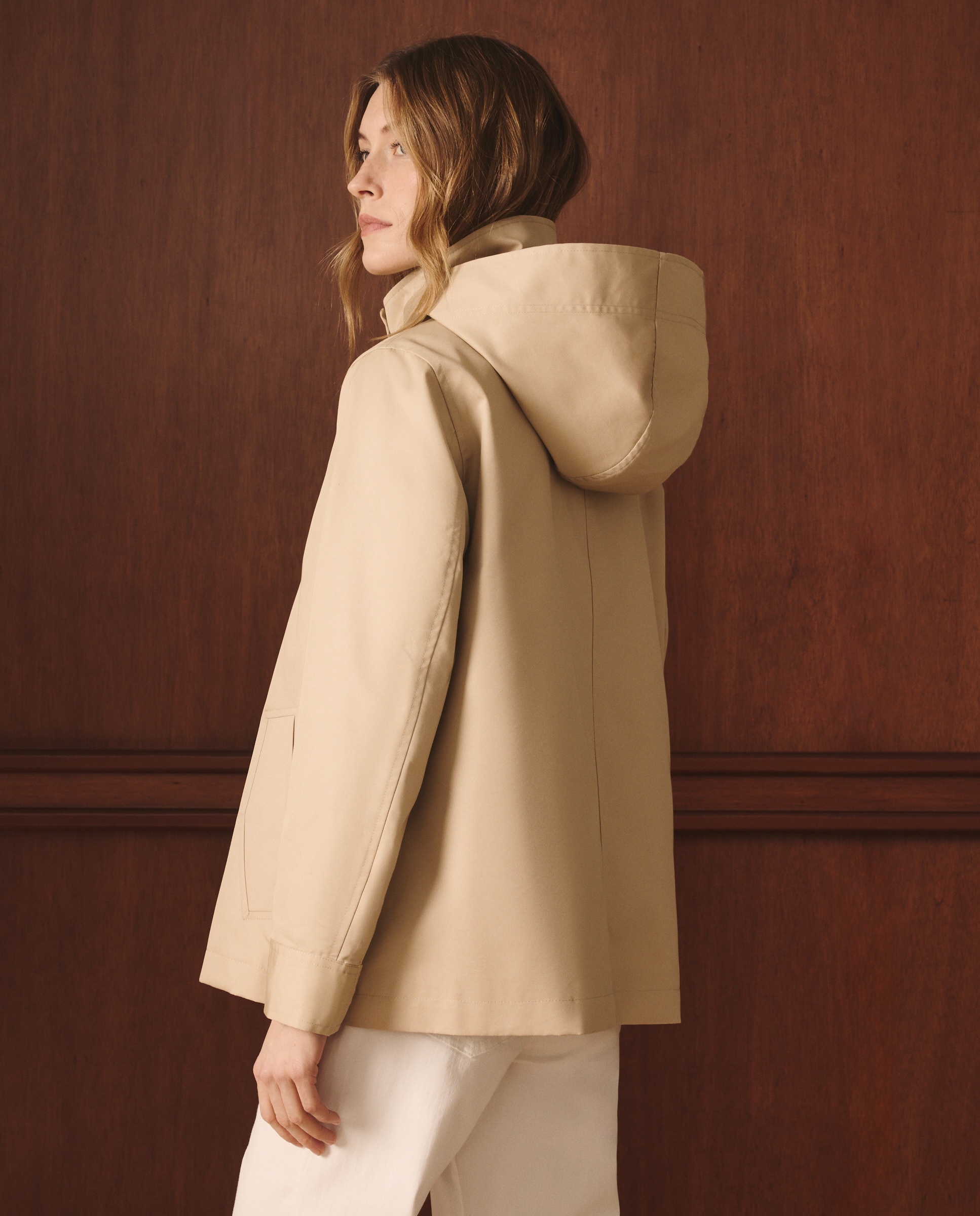 Gabardine Curta com Alamares Bege-4