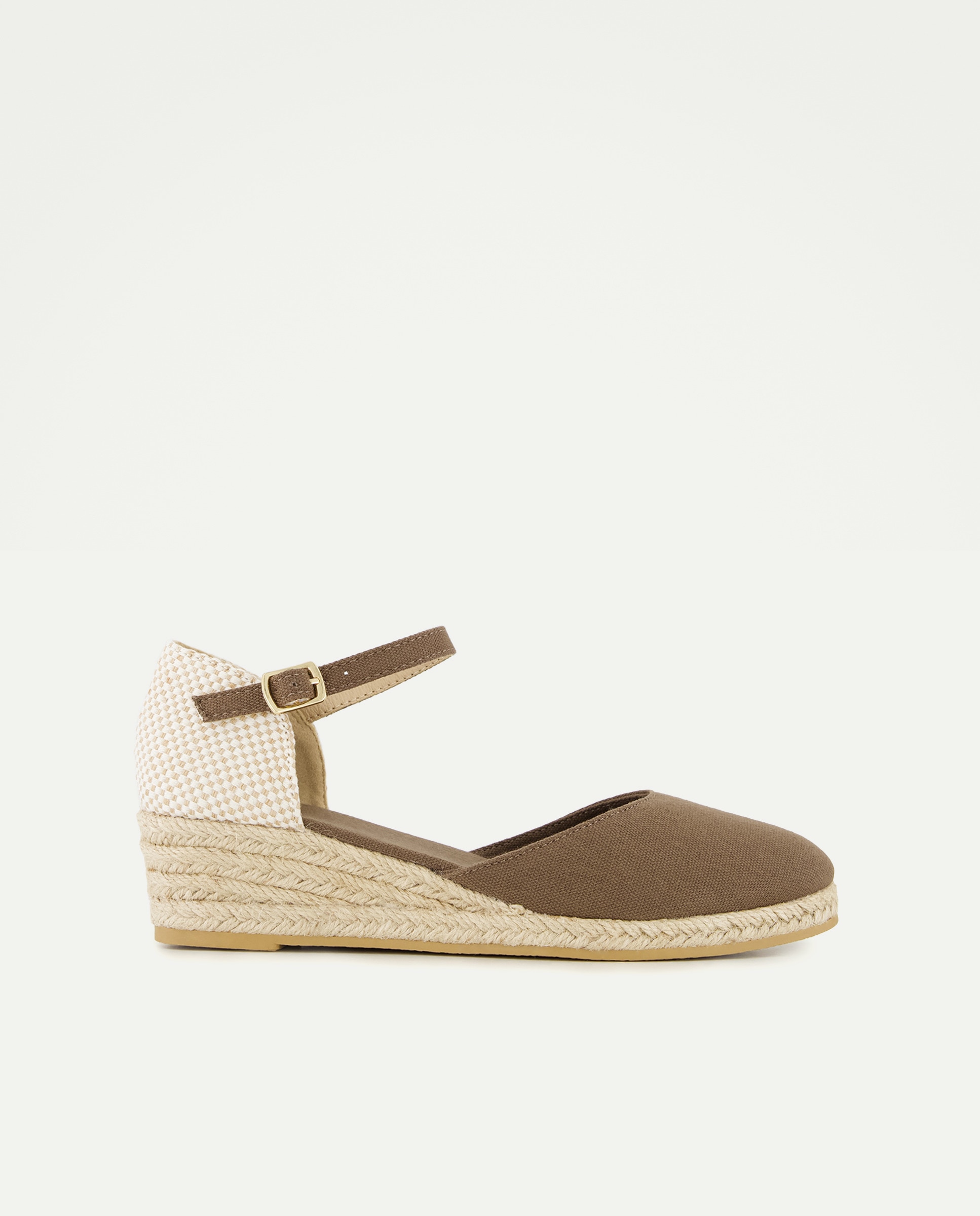 Imagen 0 de Alpargata con cuña y pulsera