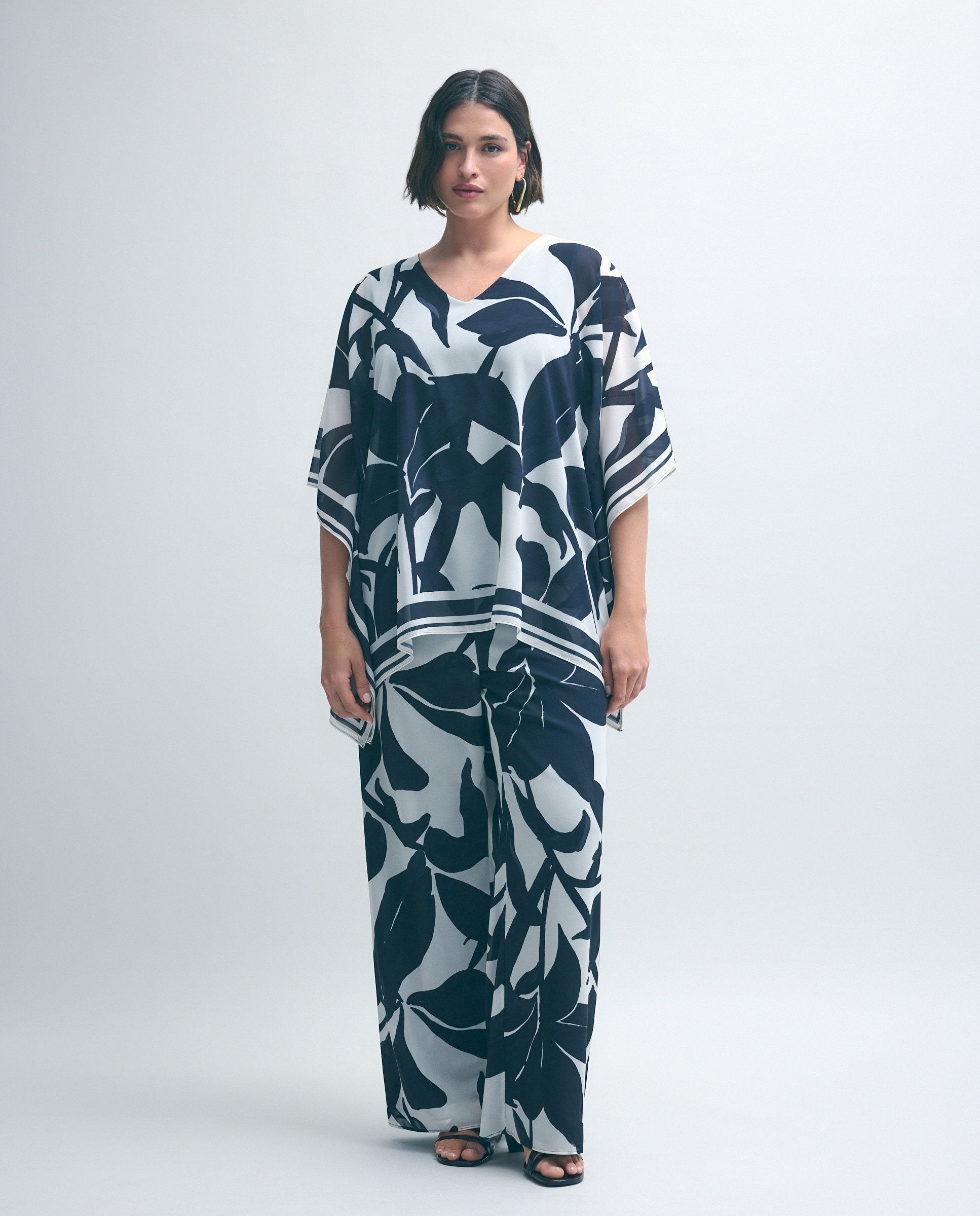 Blusa de Lenço com Estampado FLoral Preto-2