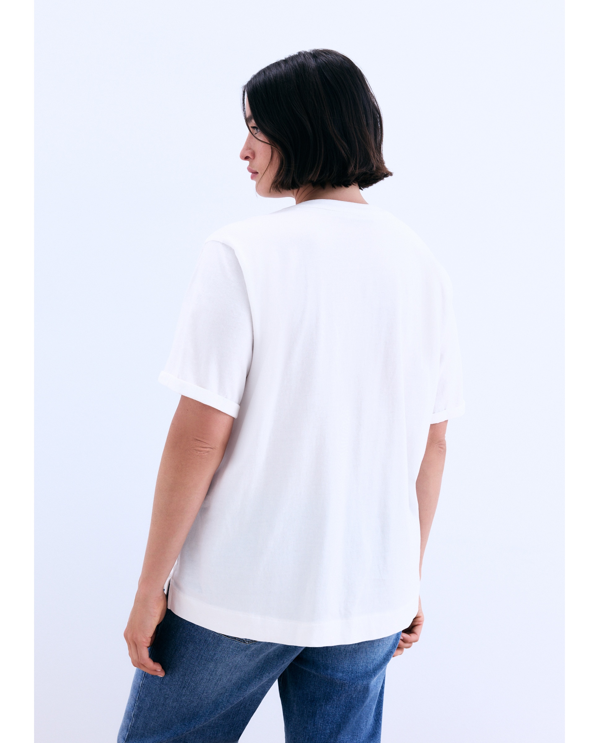 T-shirt com Bordado no Peitilho Bege-3