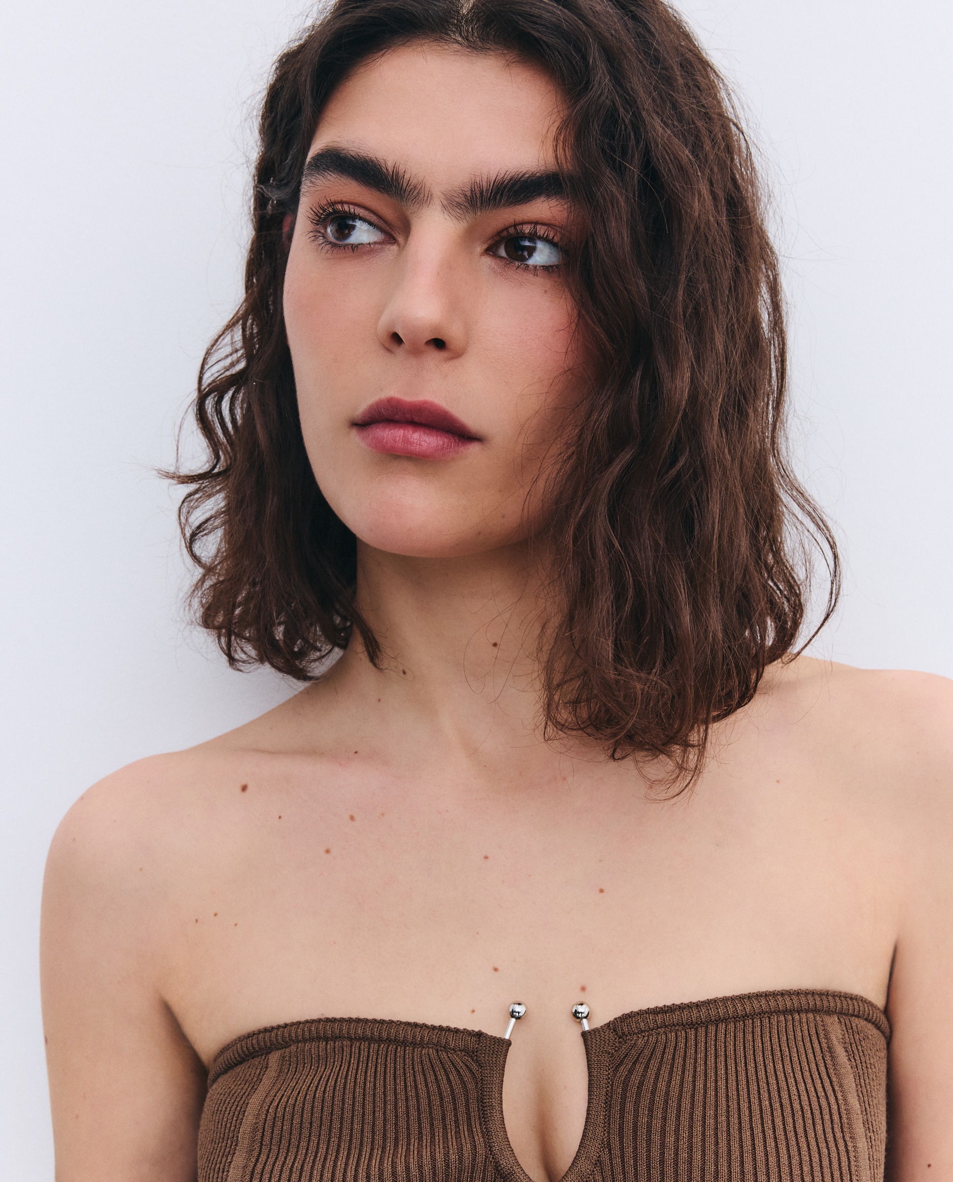 Top com Decote Caicai Castanho-4