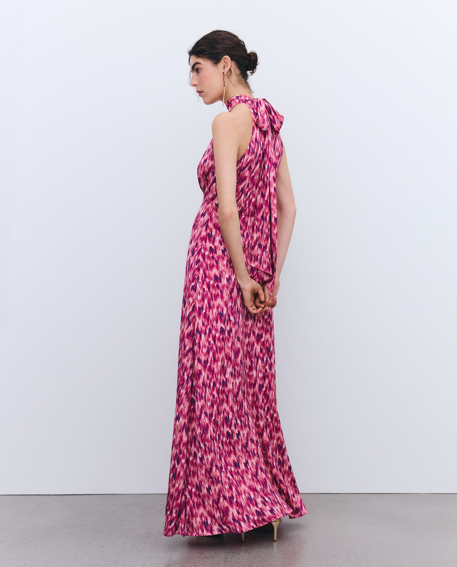 Vestido de Gola Halter com Jacquard Roxo-2