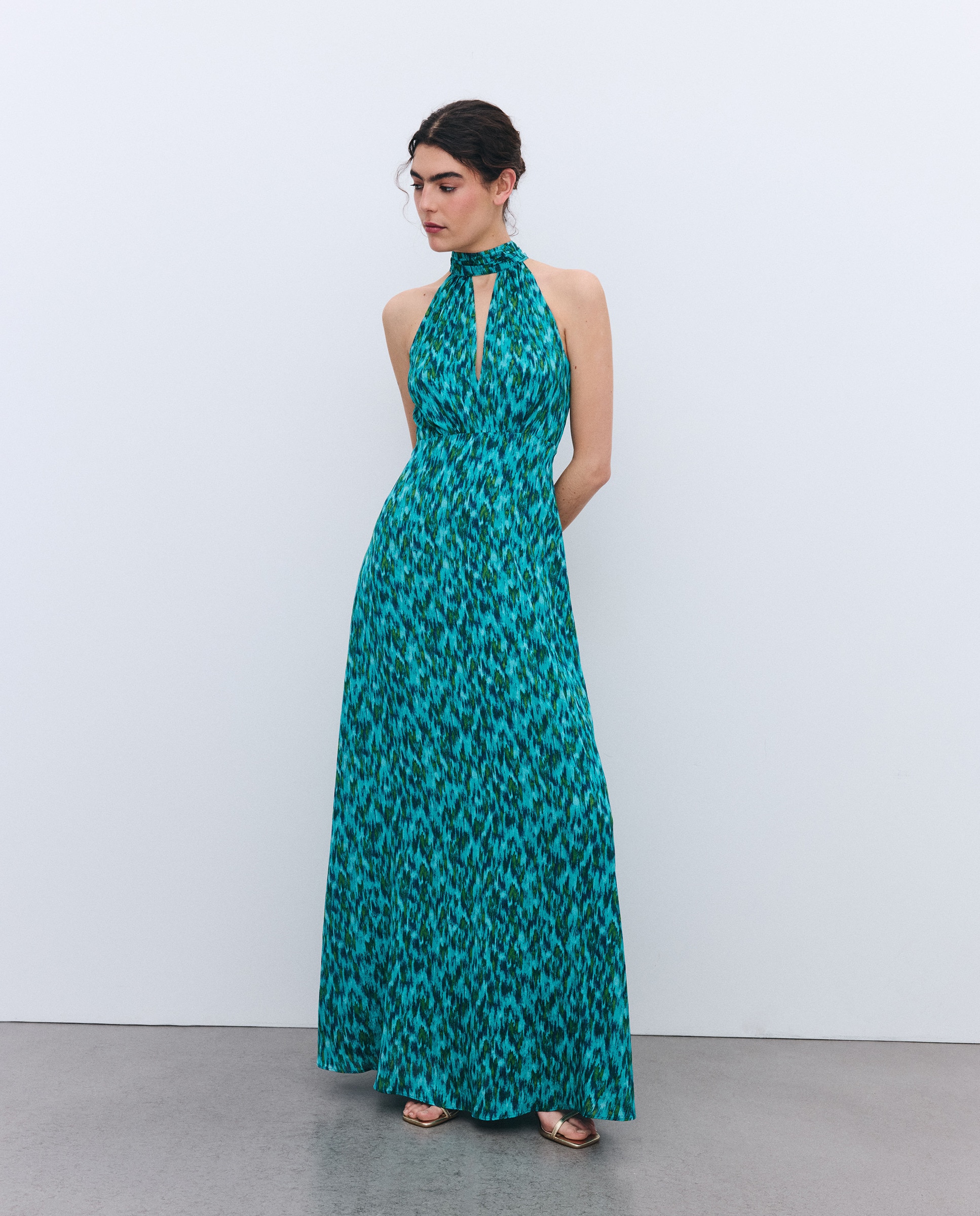 Vestido de Gola Halter com Jacquard Verde-2