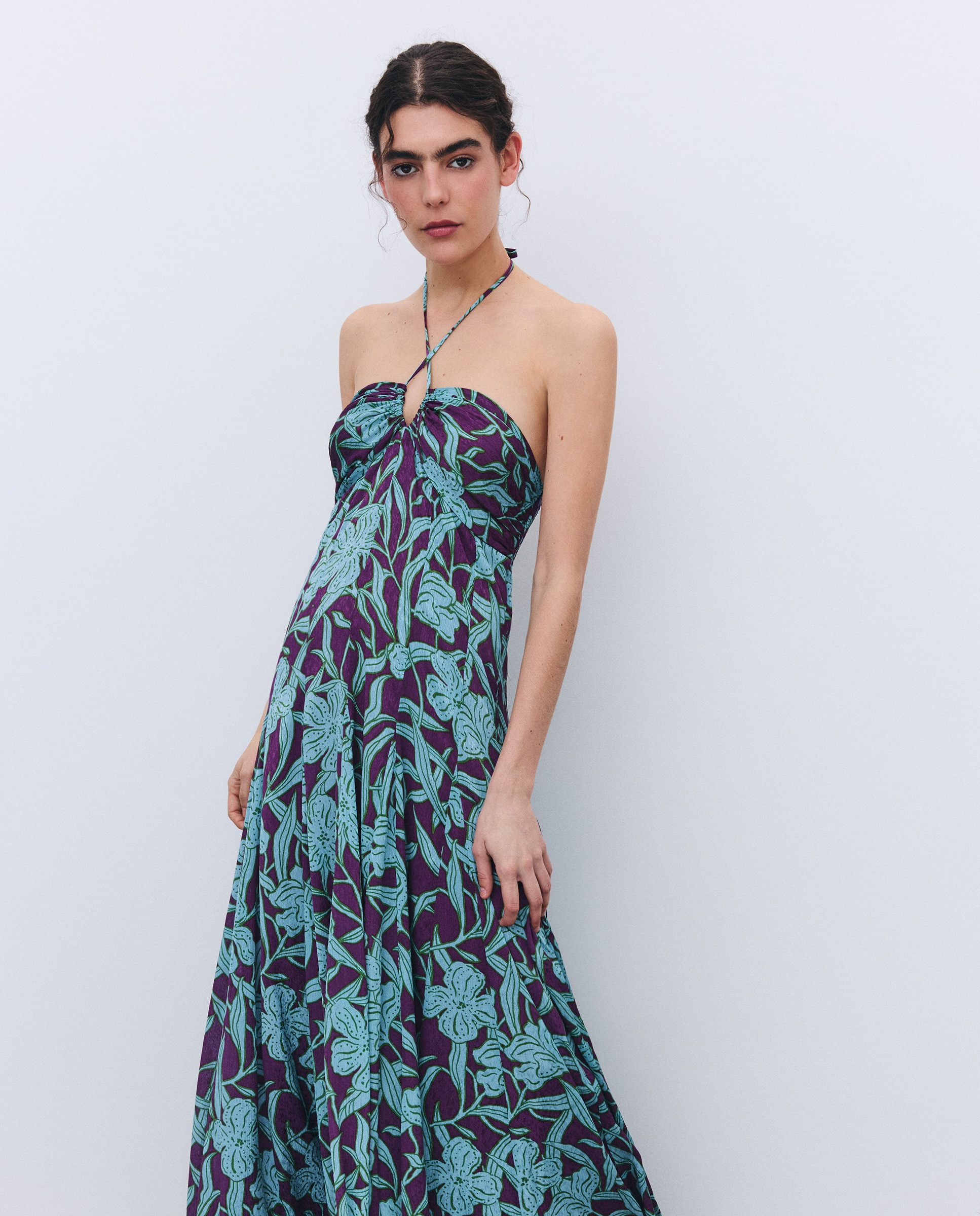 Vestido com Decote Coração e Godés Roxo-3