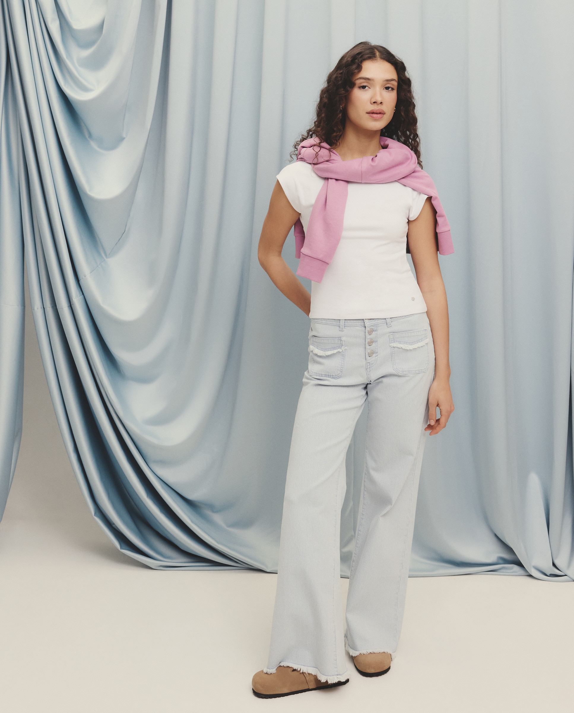 Imagem 0 de T-shirt com Costas Decotadas