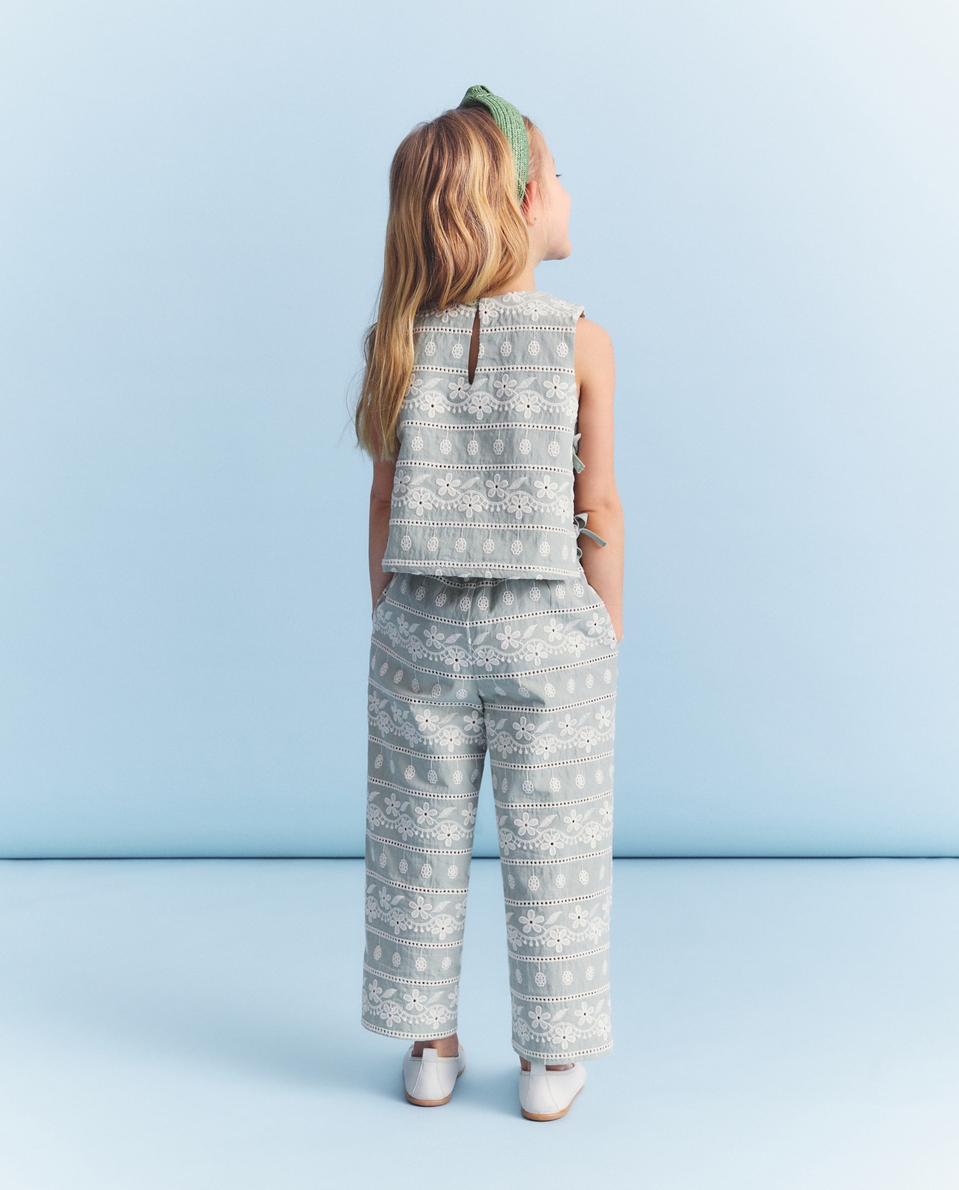 Top Bordado com Relevo e Laços 510 Verde Claro-3