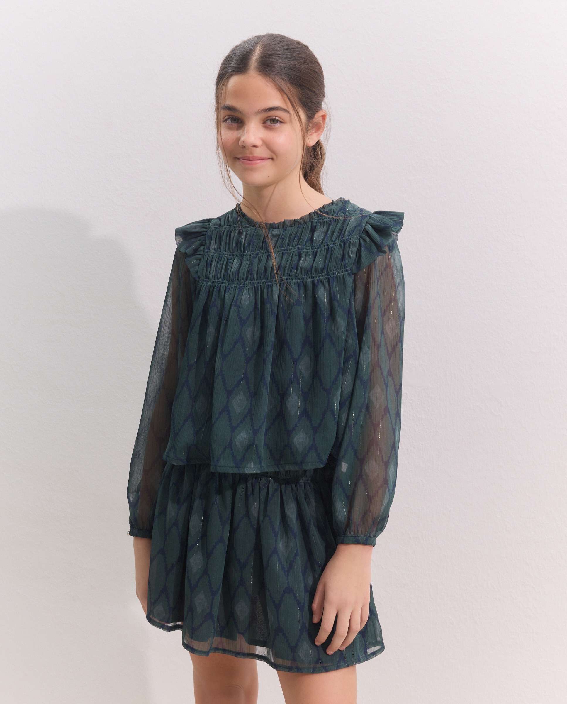 Blusa de Chiffon com Detalhe em Fio Metalizado, Franzidos e Manga Comprida Verde-1