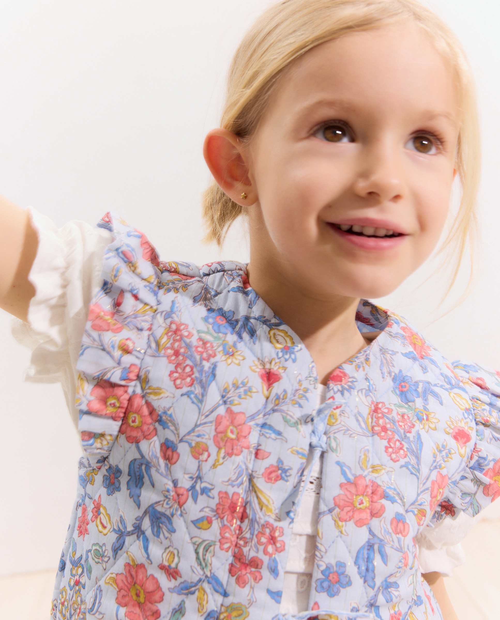 Imagem 0 de Colete Acolchoado com Estampado Floral