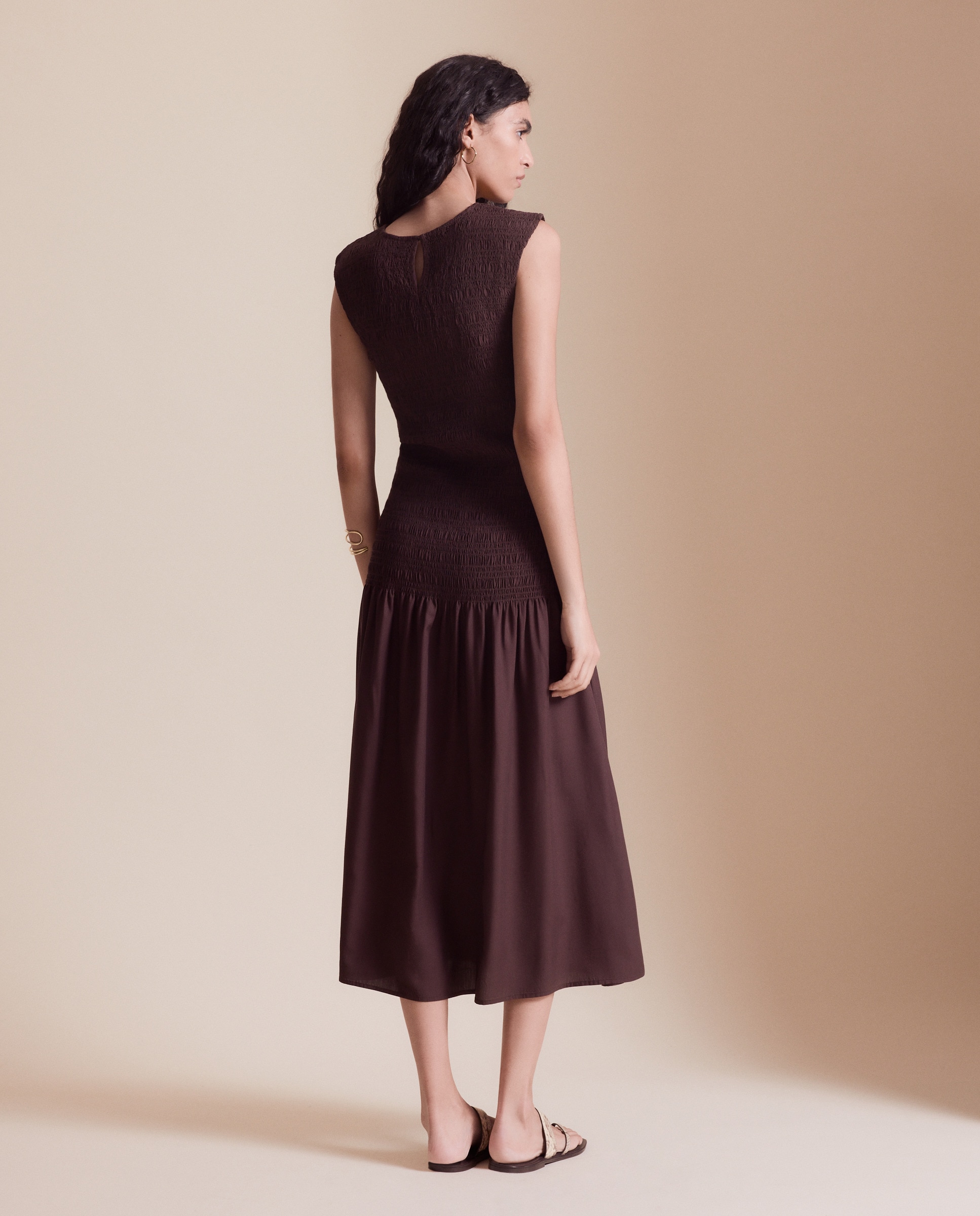 Vestido Midi com Elásticos na Anca Chocolate-2