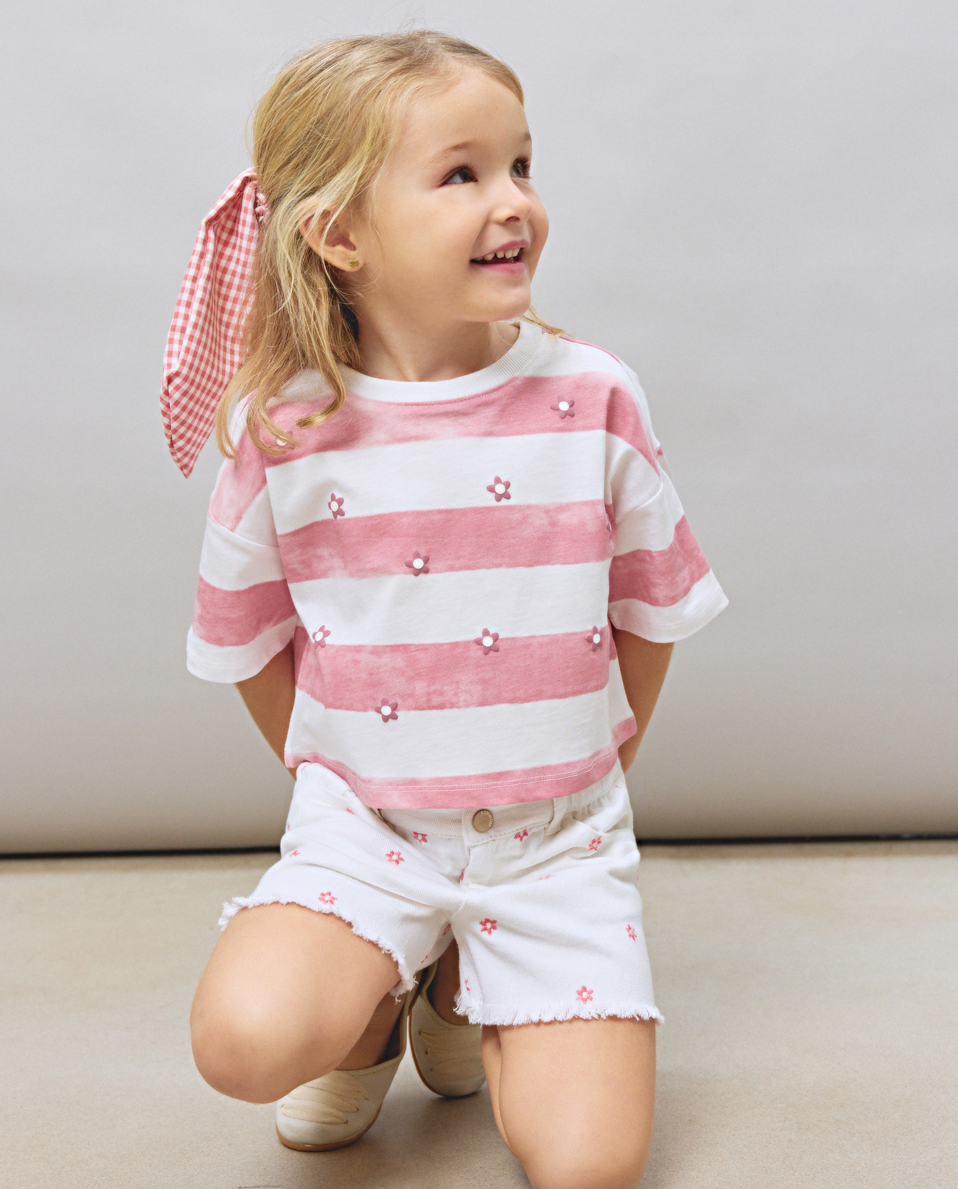 T-shirt de Manga Curta às Riscas com Estampado Floral Rosa-1