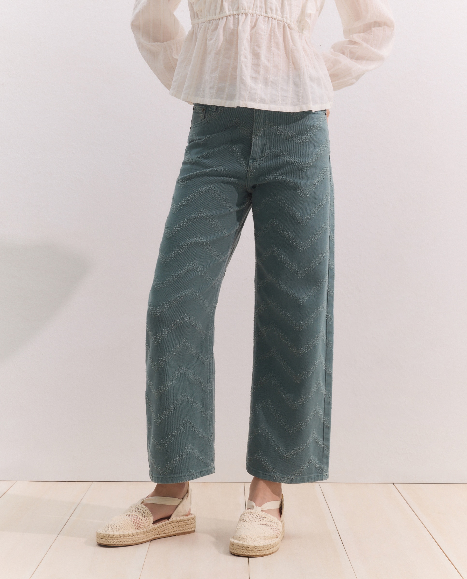 Jeans em Tecido Rasgado e Desfiado 530 Verde Escuro-2