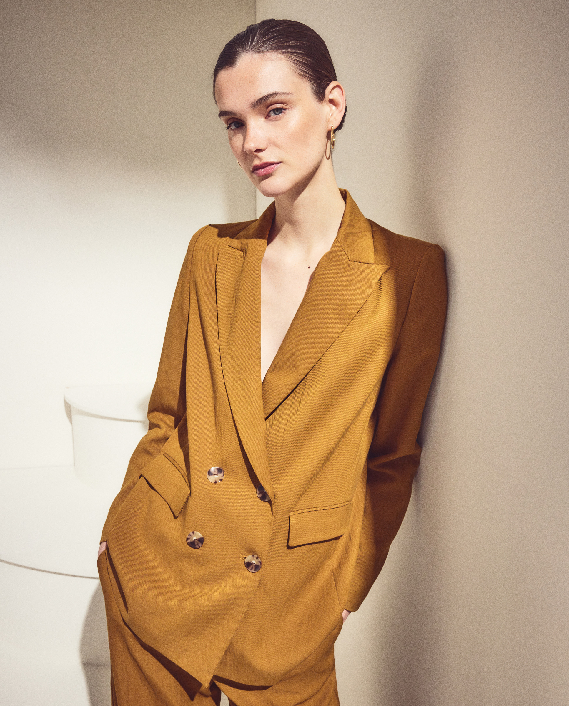 Blazer Liso de Crinkle Cruzado 371 Óleo-1