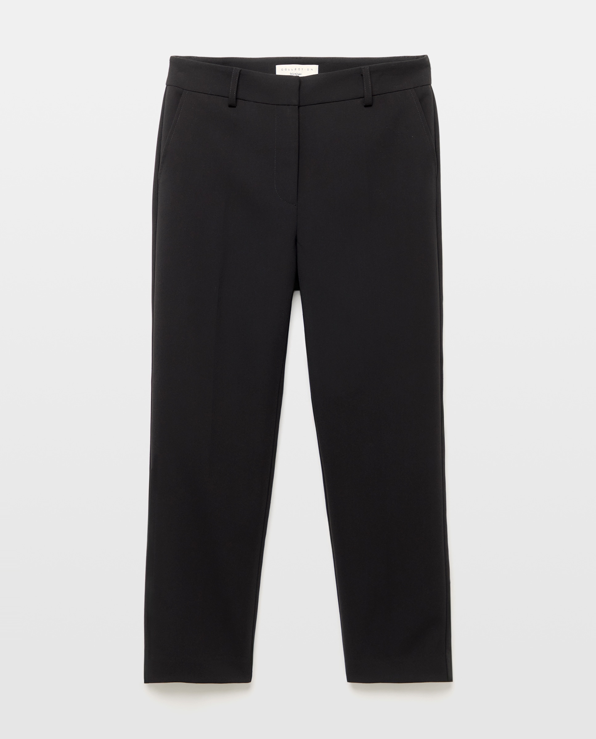 Calças Semi Skinny em Crepe Preto-4