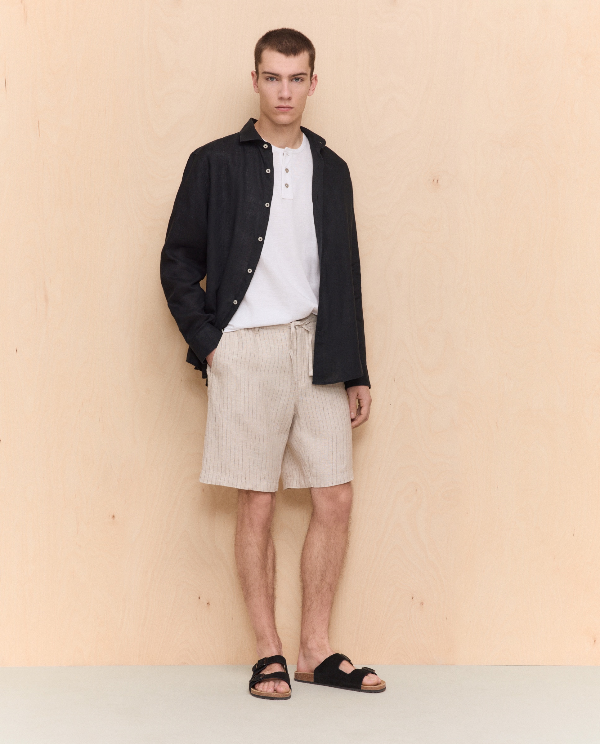 Imagem 0 de Bermudas Chino de Linho