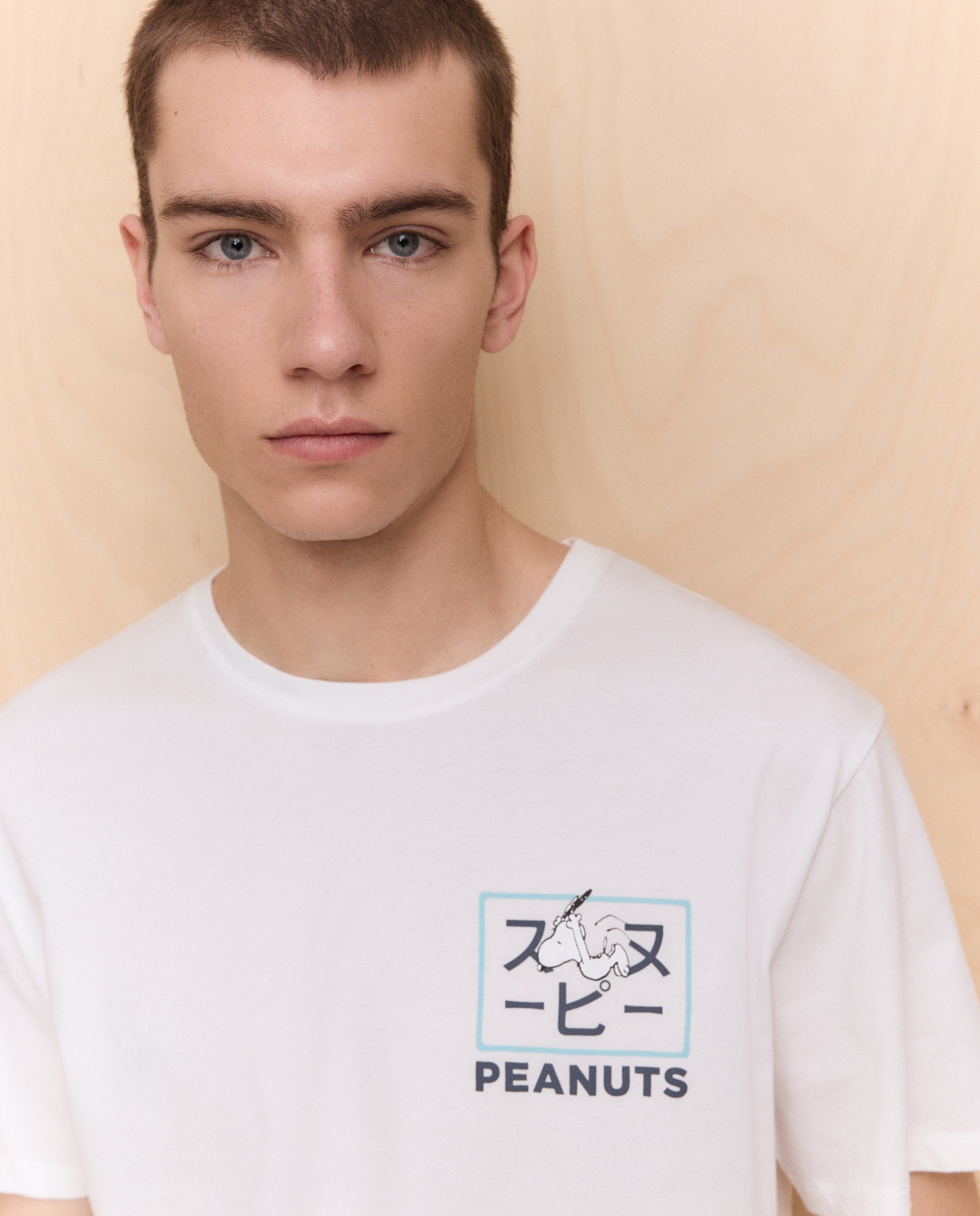 T-shirt Snoopy de Manga Curta Branco-3
